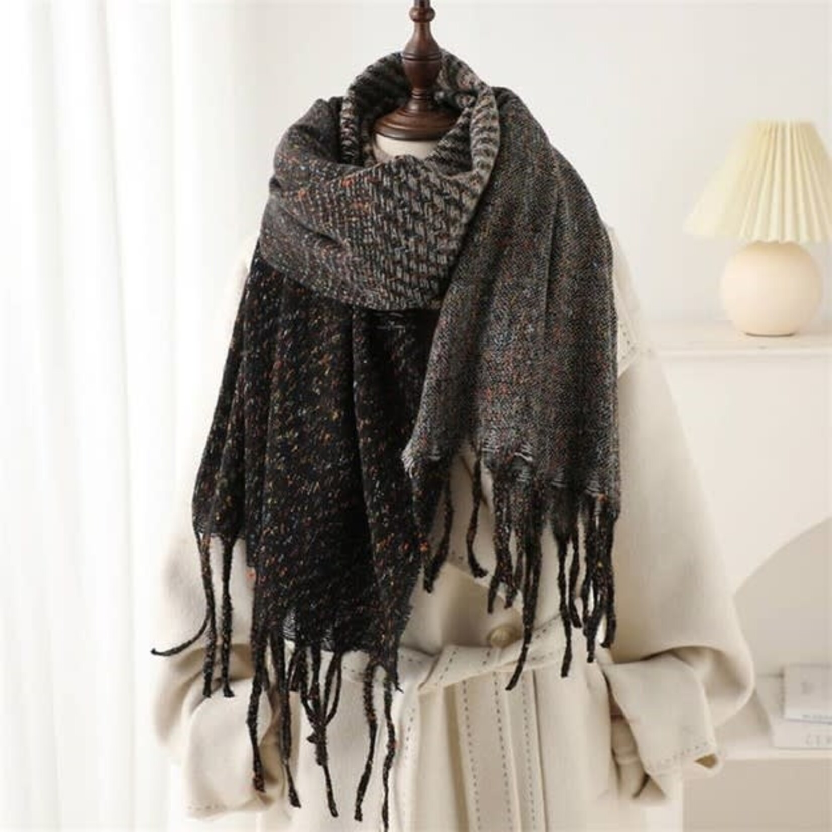 Colorblock Geometric Stripe Ombre in Black