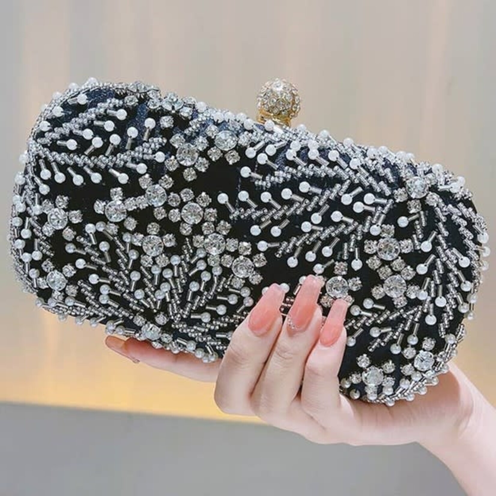 Temperamental High-End Niche Beaded Clutch