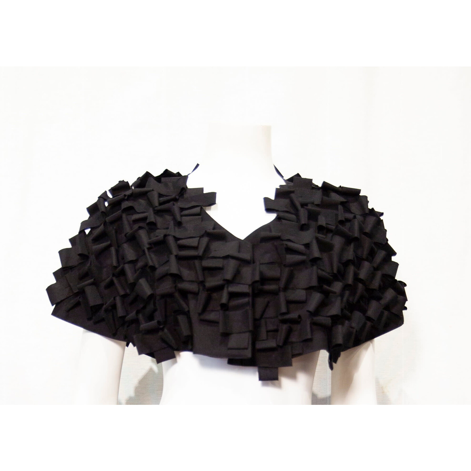 Samuel Dong Ruffle Shawl w/ FrntSnapClsr in Black
