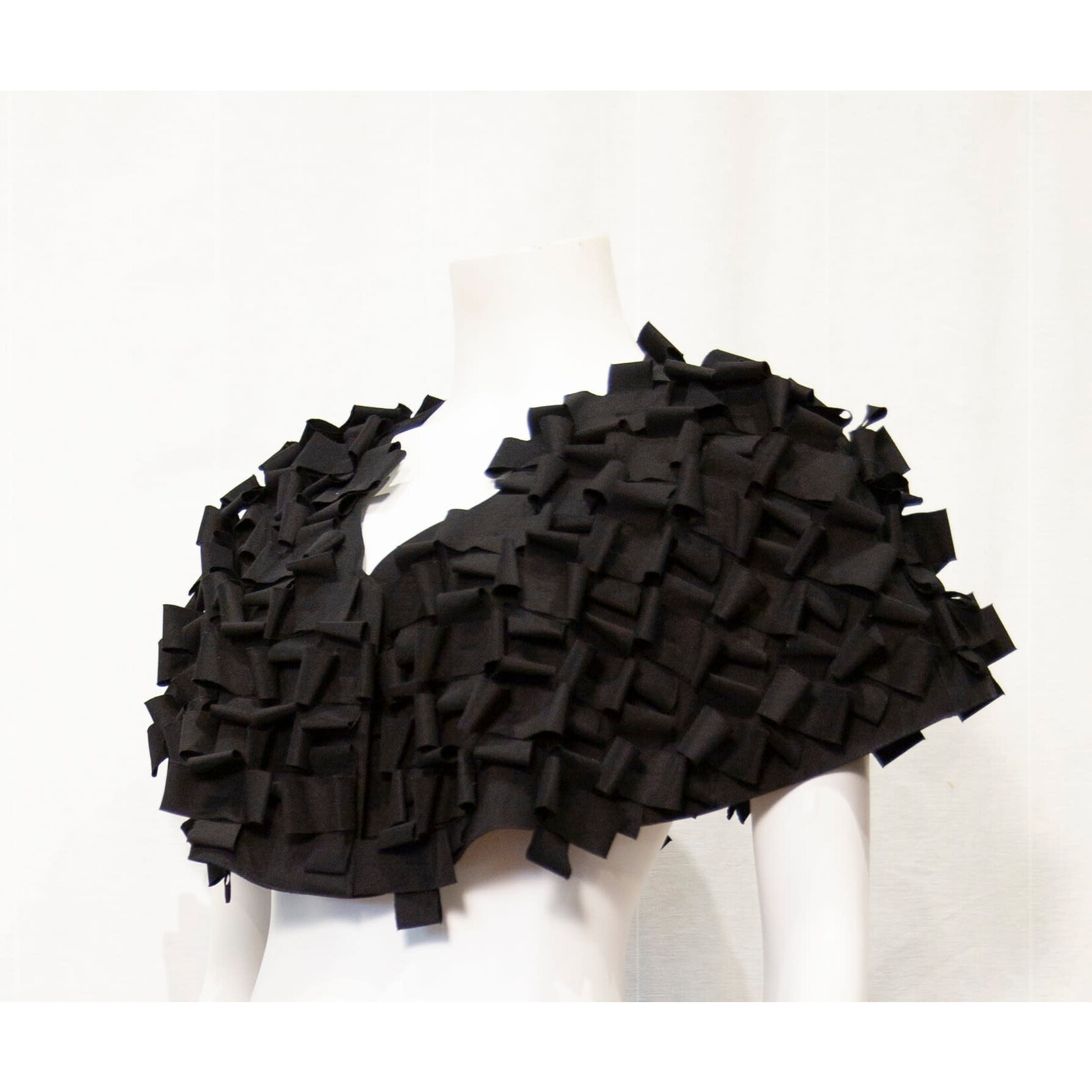 Samuel Dong Ruffle Shawl w/ FrntSnapClsr in Black