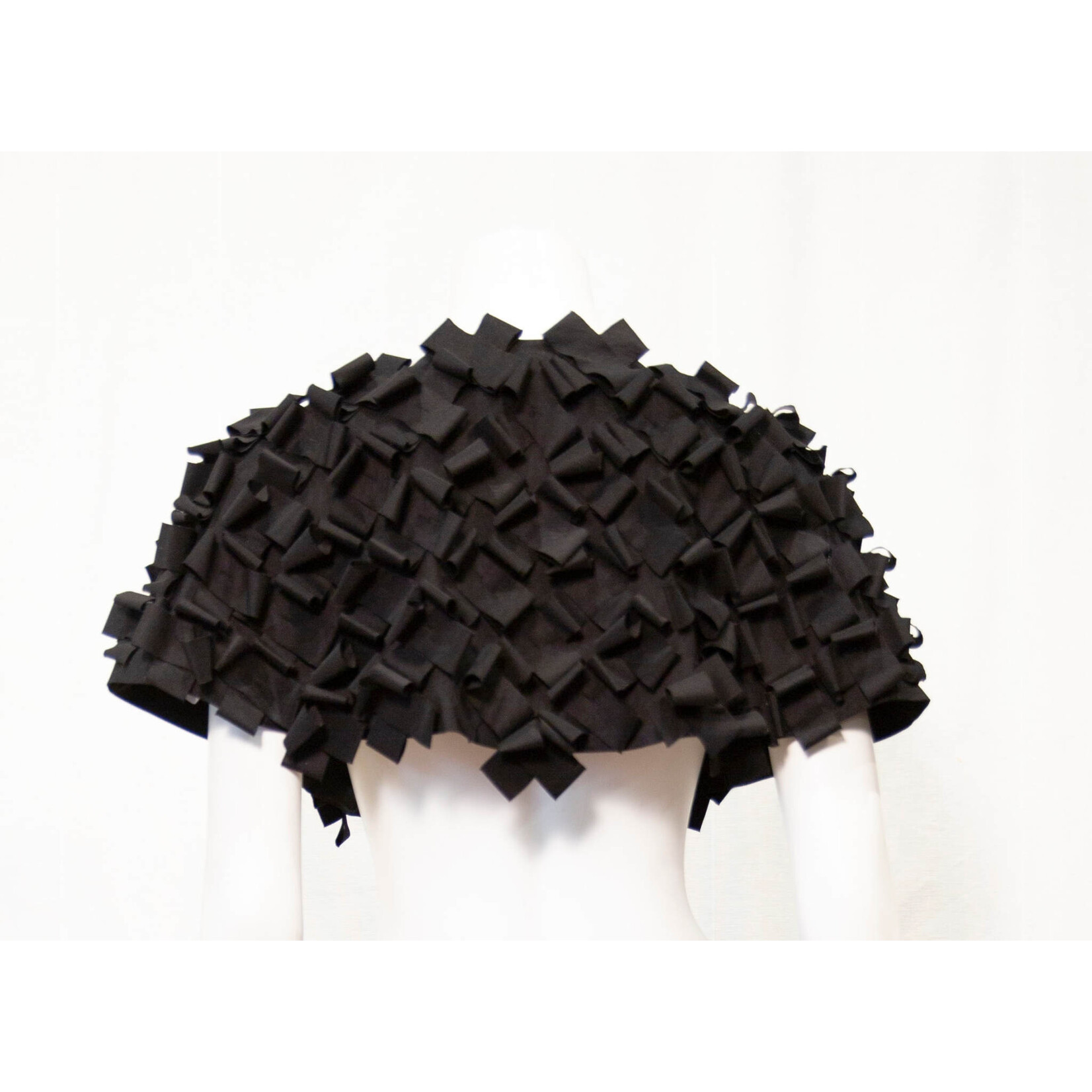Samuel Dong Ruffle Shawl w/ FrntSnapClsr in Black
