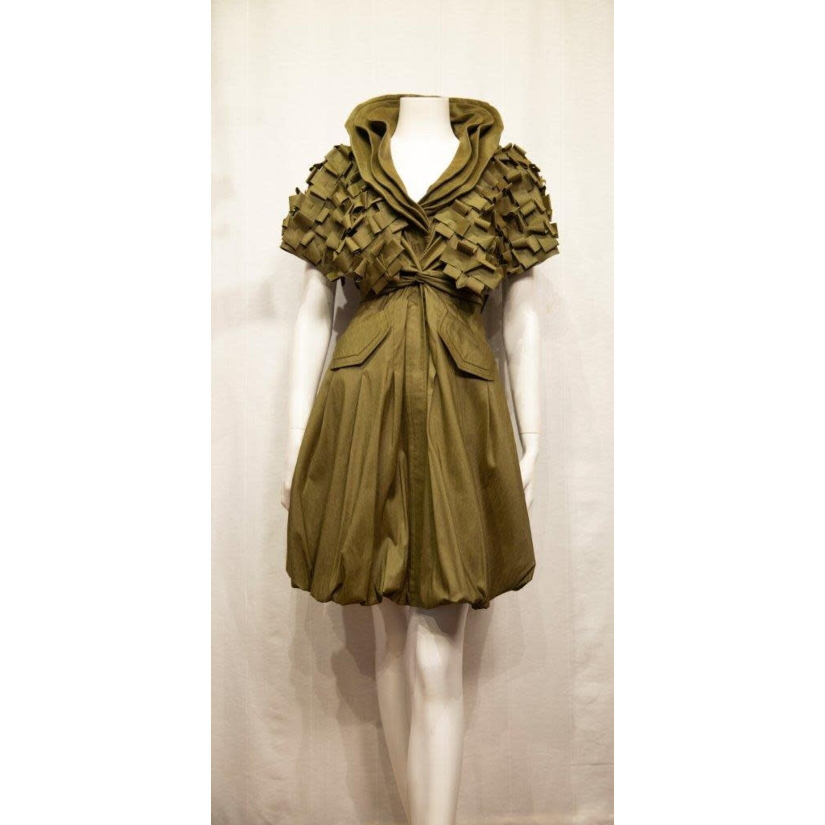 Samuel Dong Ruffle Shawl w/ FrntSnapClsr in Black