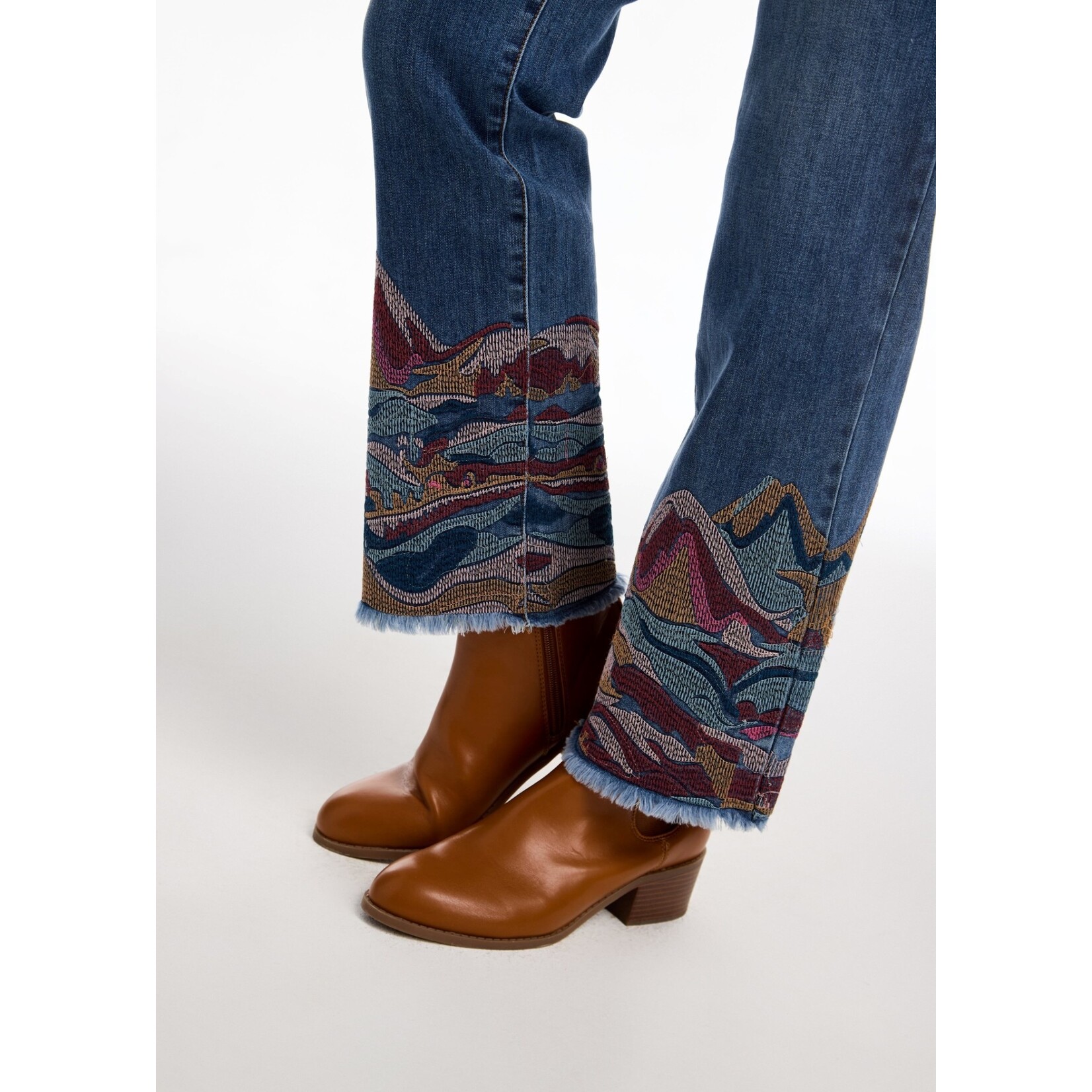 FDJ Christina Straight Ankle w/ Embel Ankle in Dk Indigo