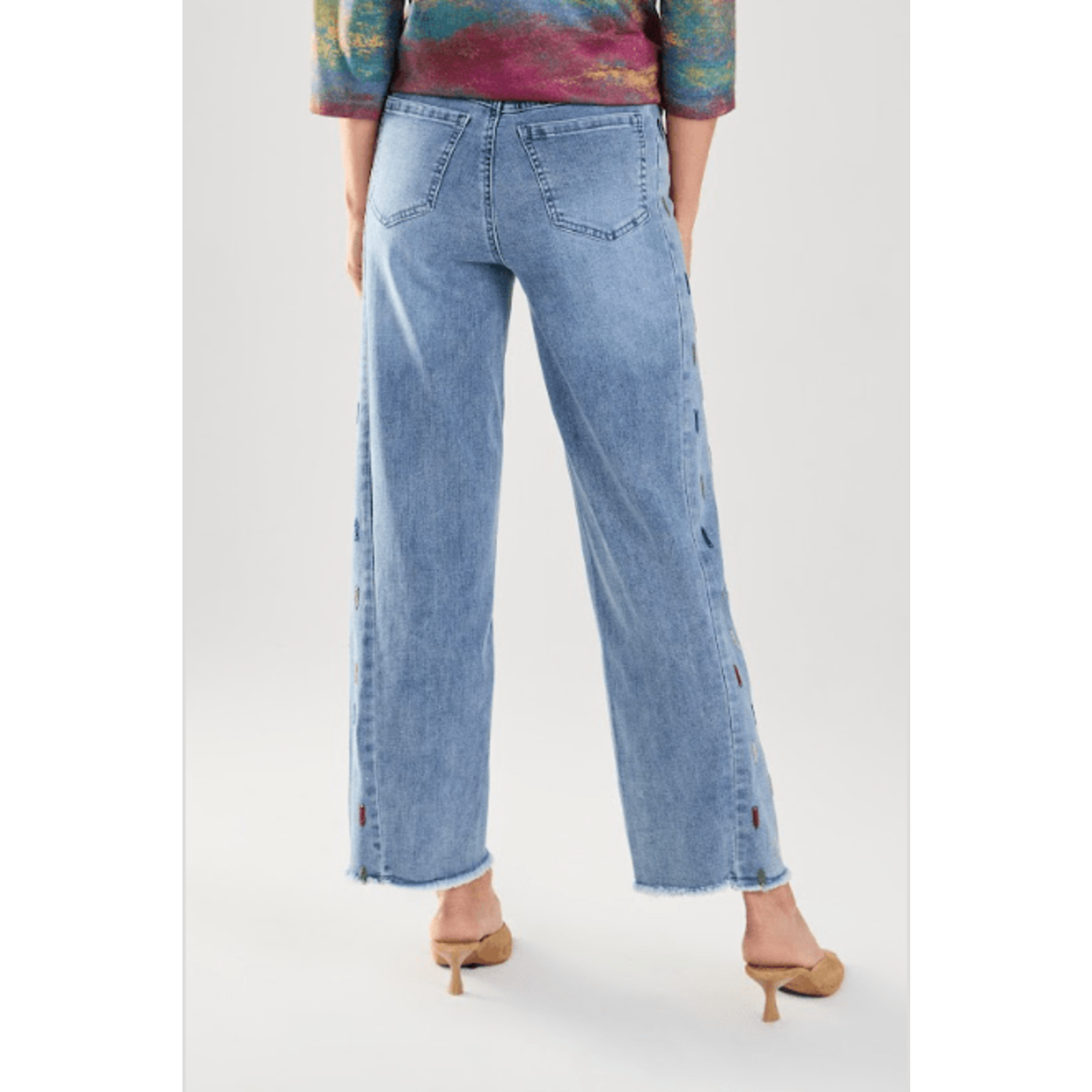FDJ Pull-on Straight Ankle Jean w/ Embroider Side