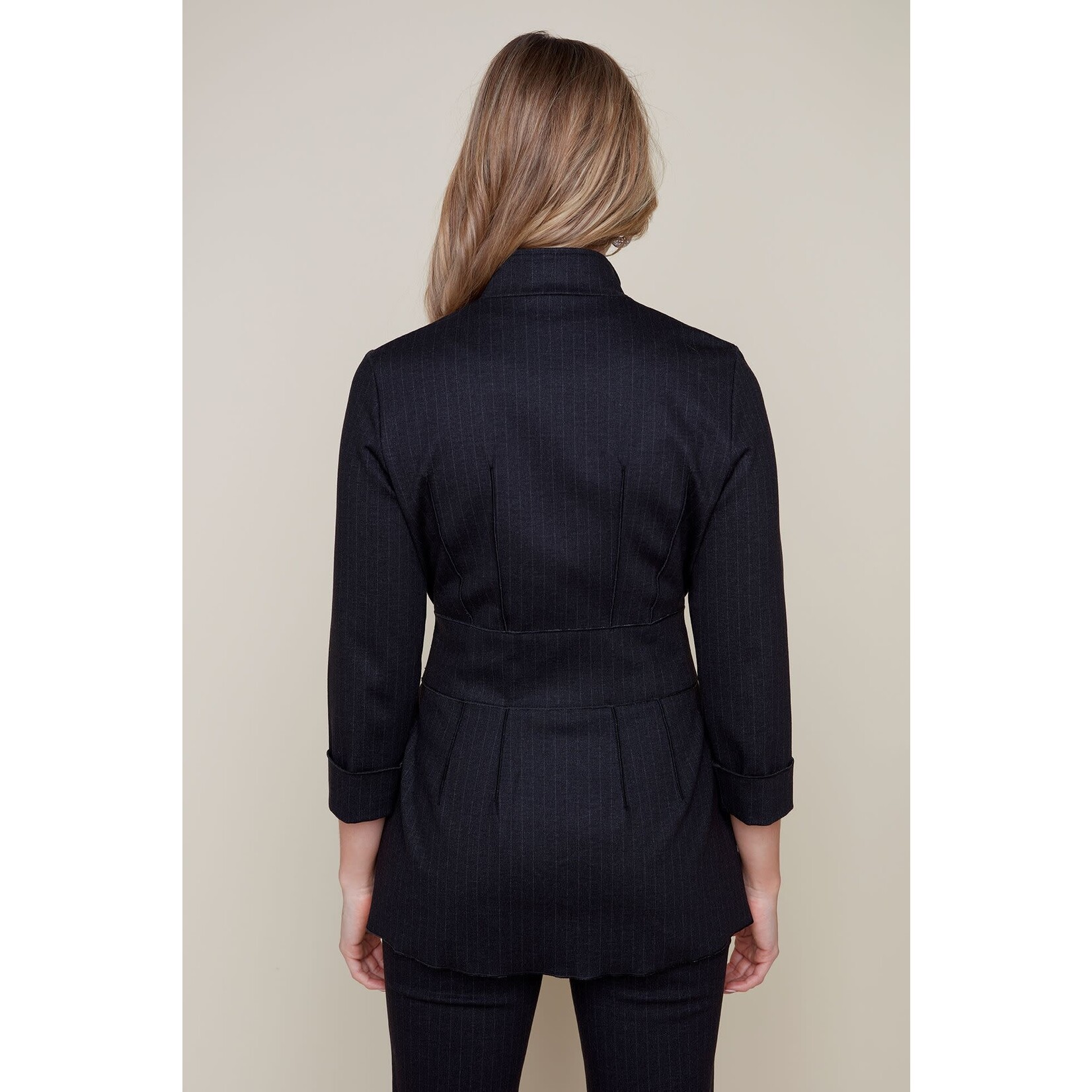 Slim Knit Jacket w/ Tie in Black