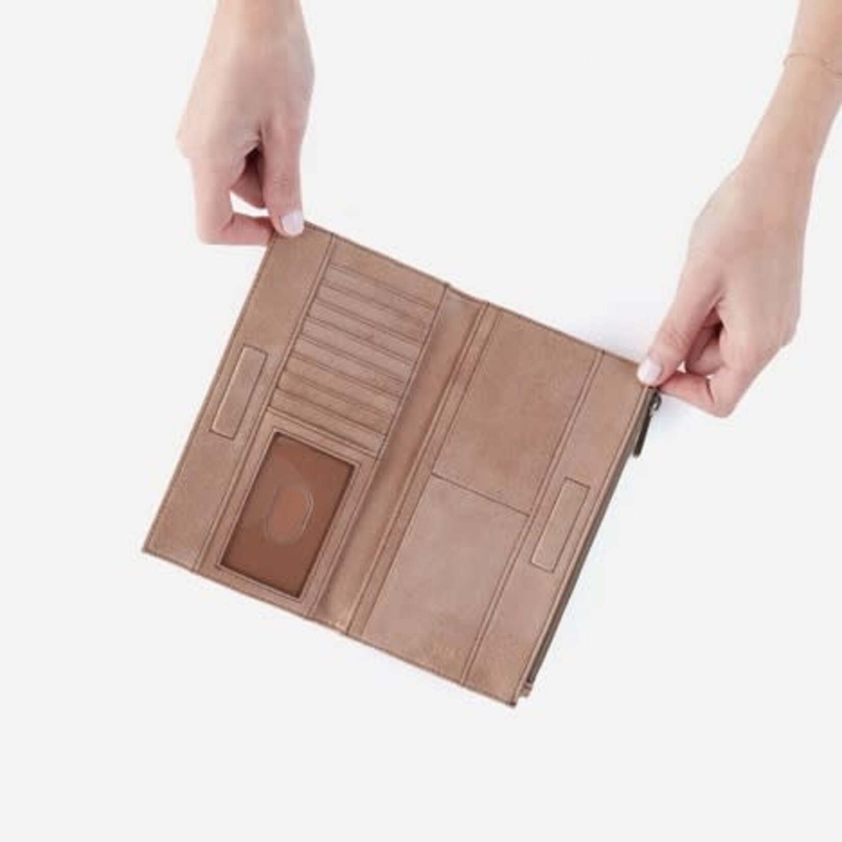 HOBO Jill Large Bifold Wallet - Buffed Leather in Hazel