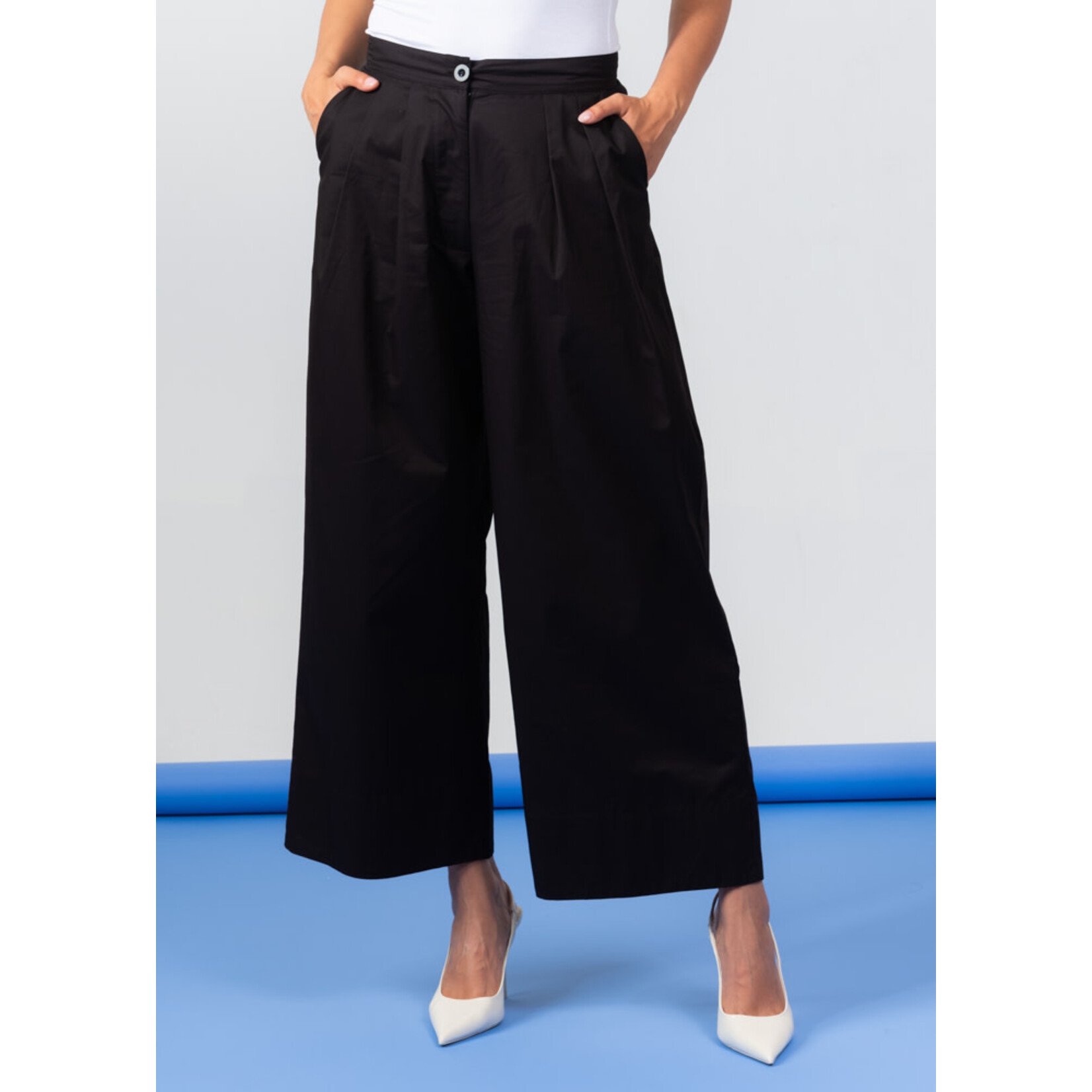 Elena Wang Cotton Pleated Pant elastic waistband in Black