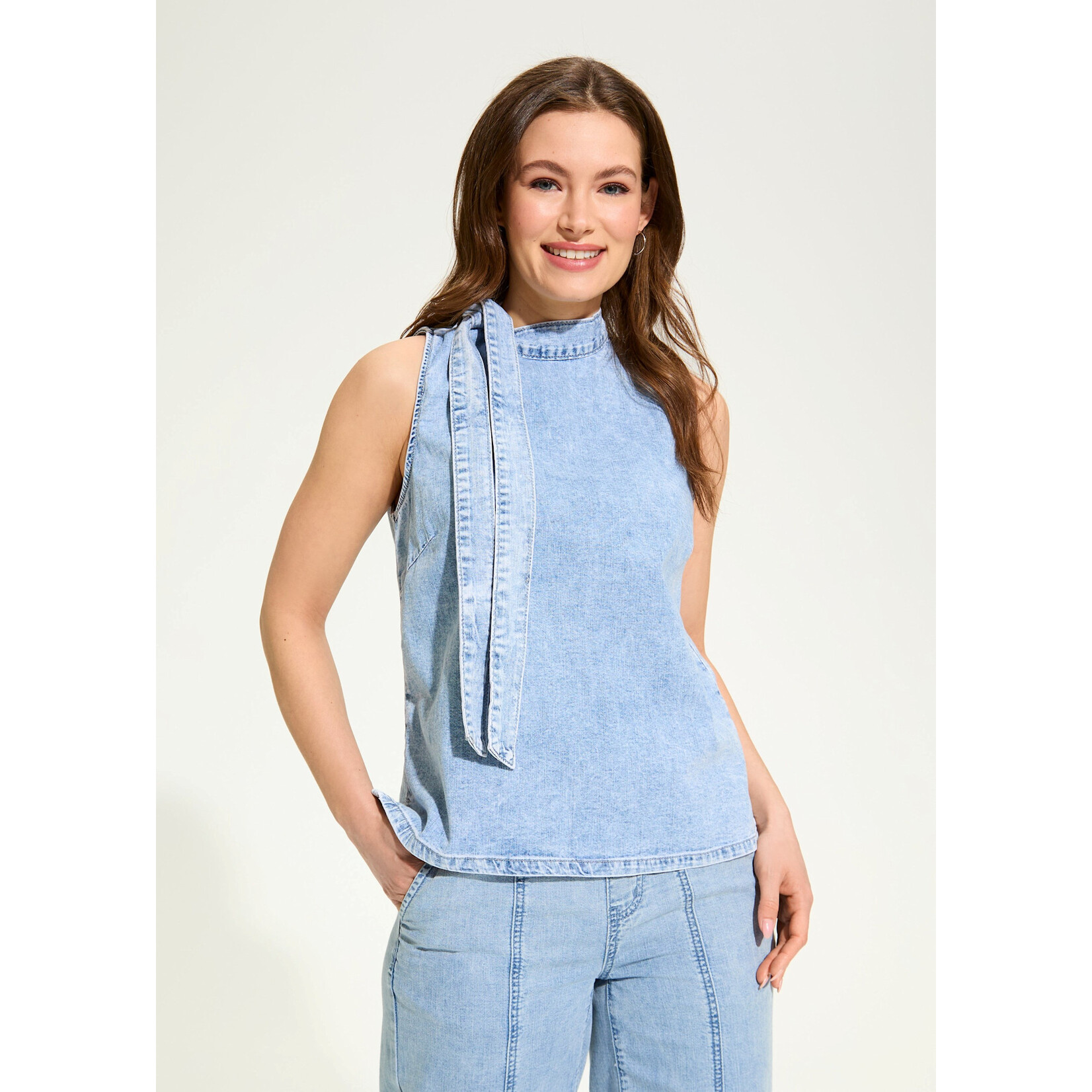 FDJ Sleeveless Bow Neck Blouse in Powder Wash
