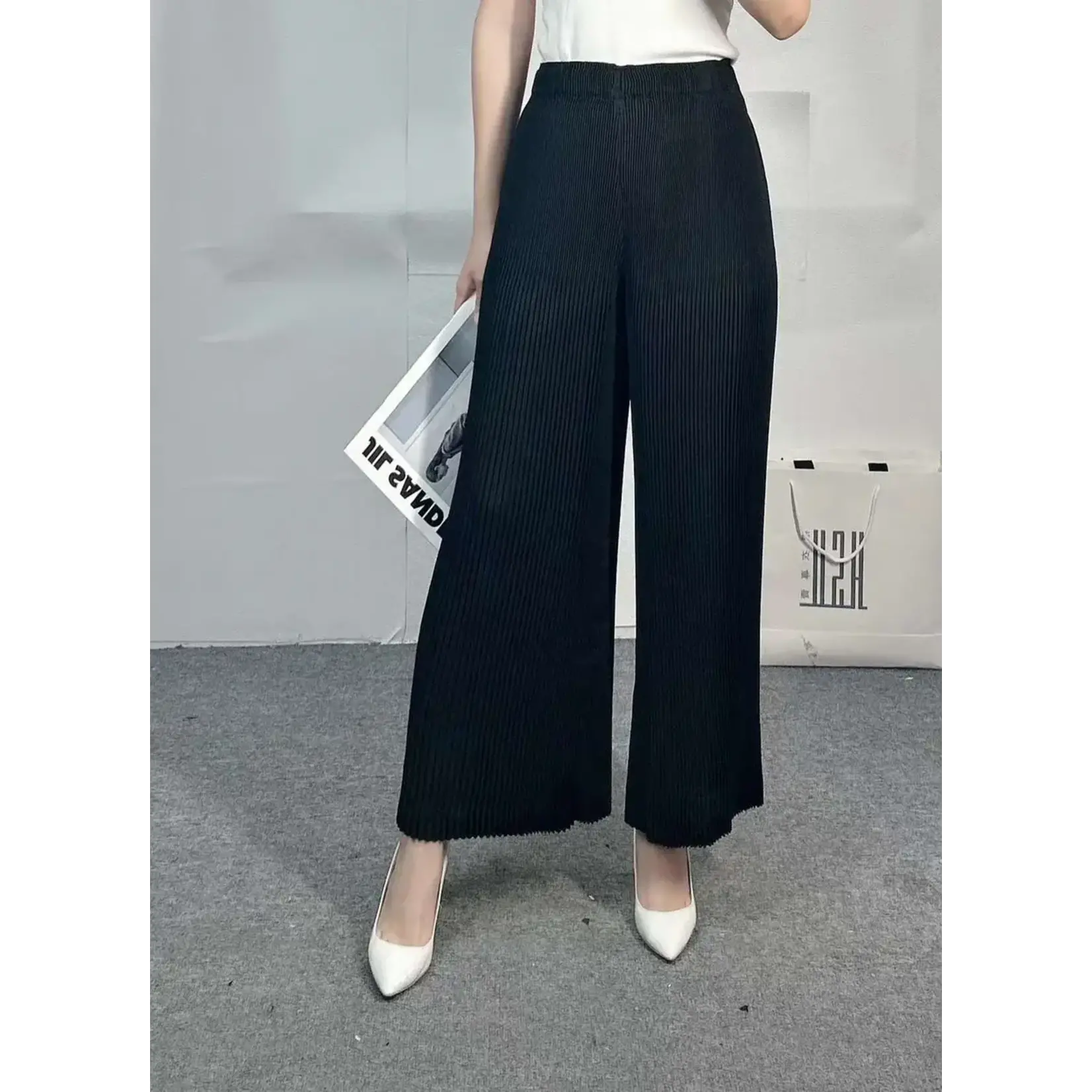 Permanent Pleated Palazzo Pant in Black