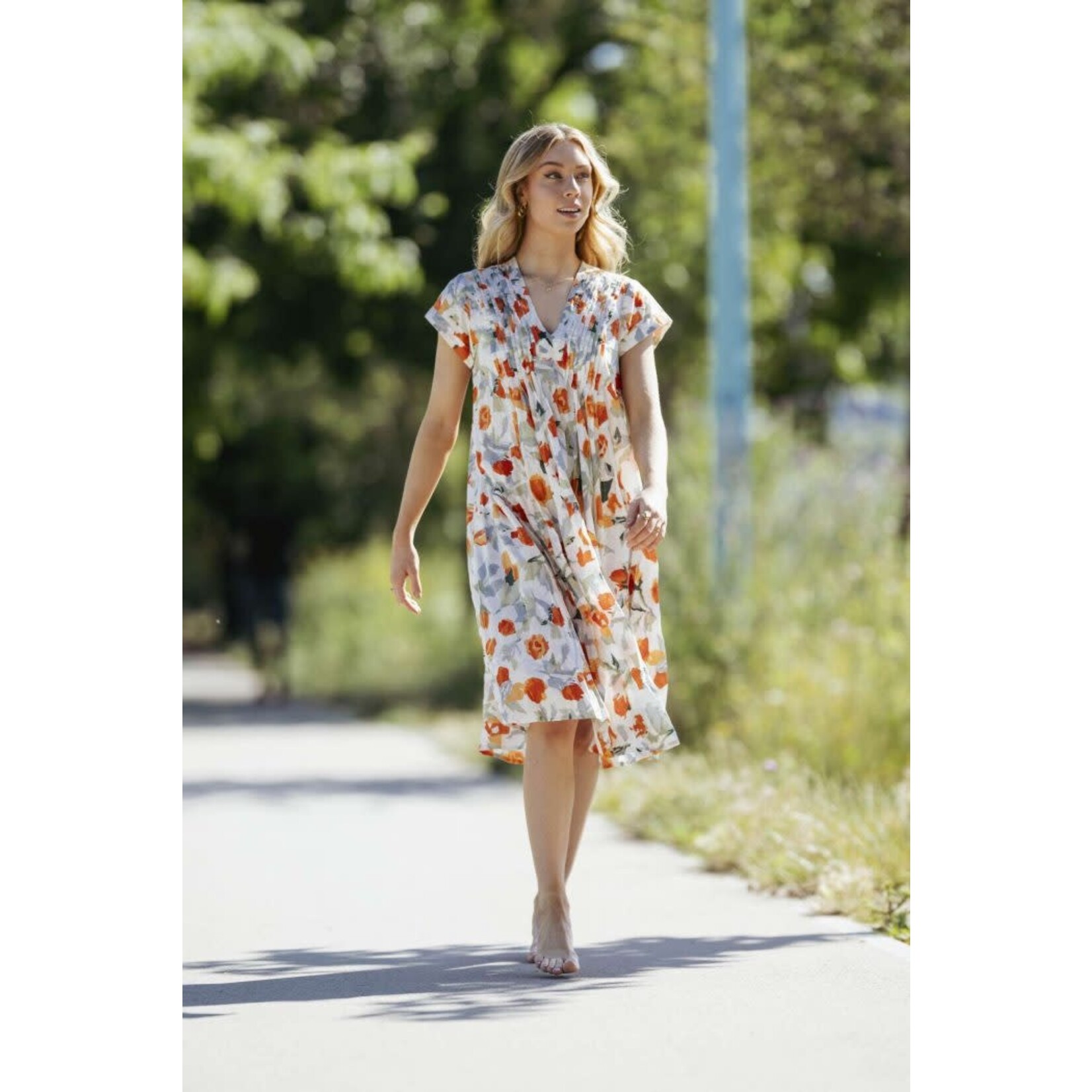 Dress Addict Jessy 100% Cotton Crinkle Short Slv Pleat Dress in Peach Floral