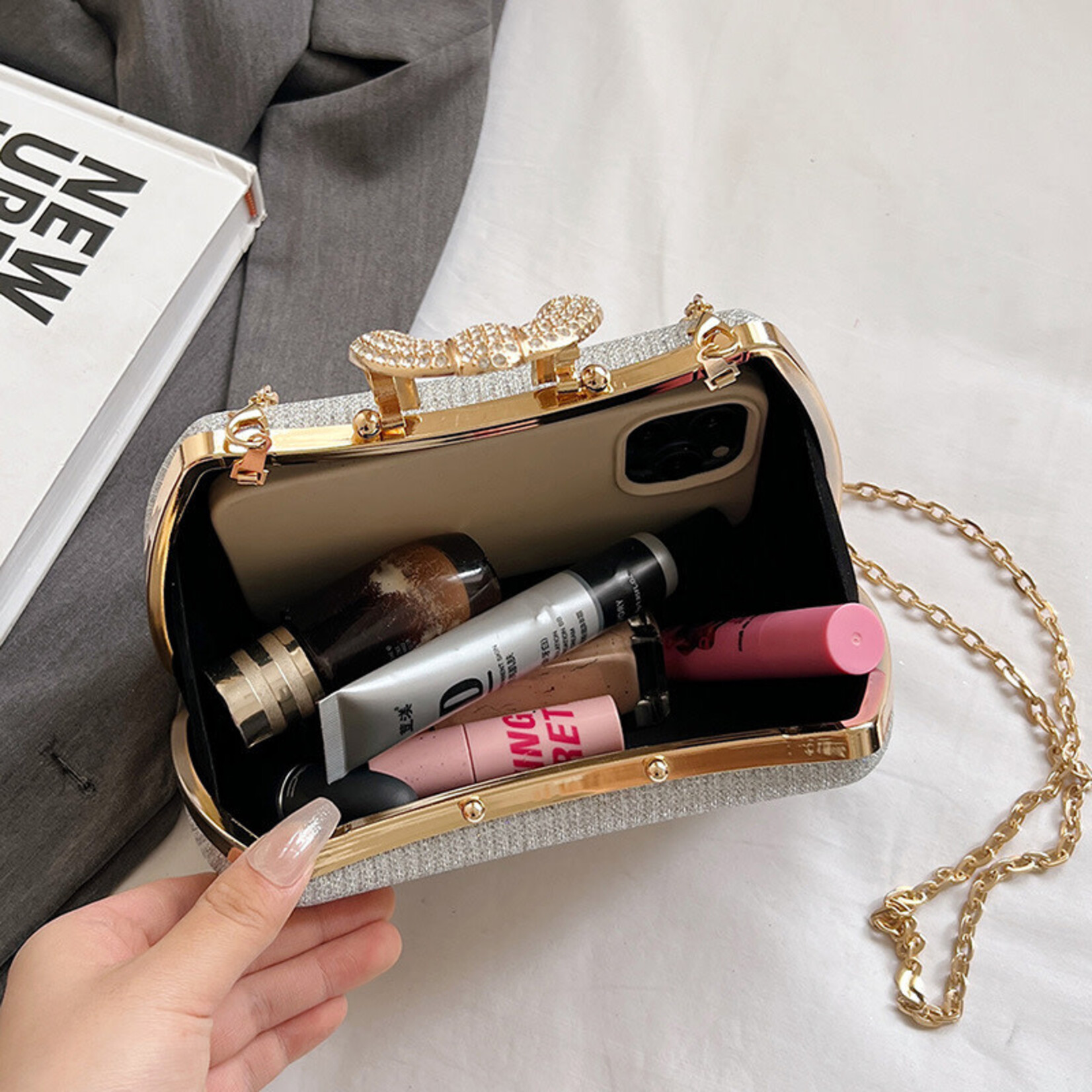 Fine Glitter Clutch in Silver