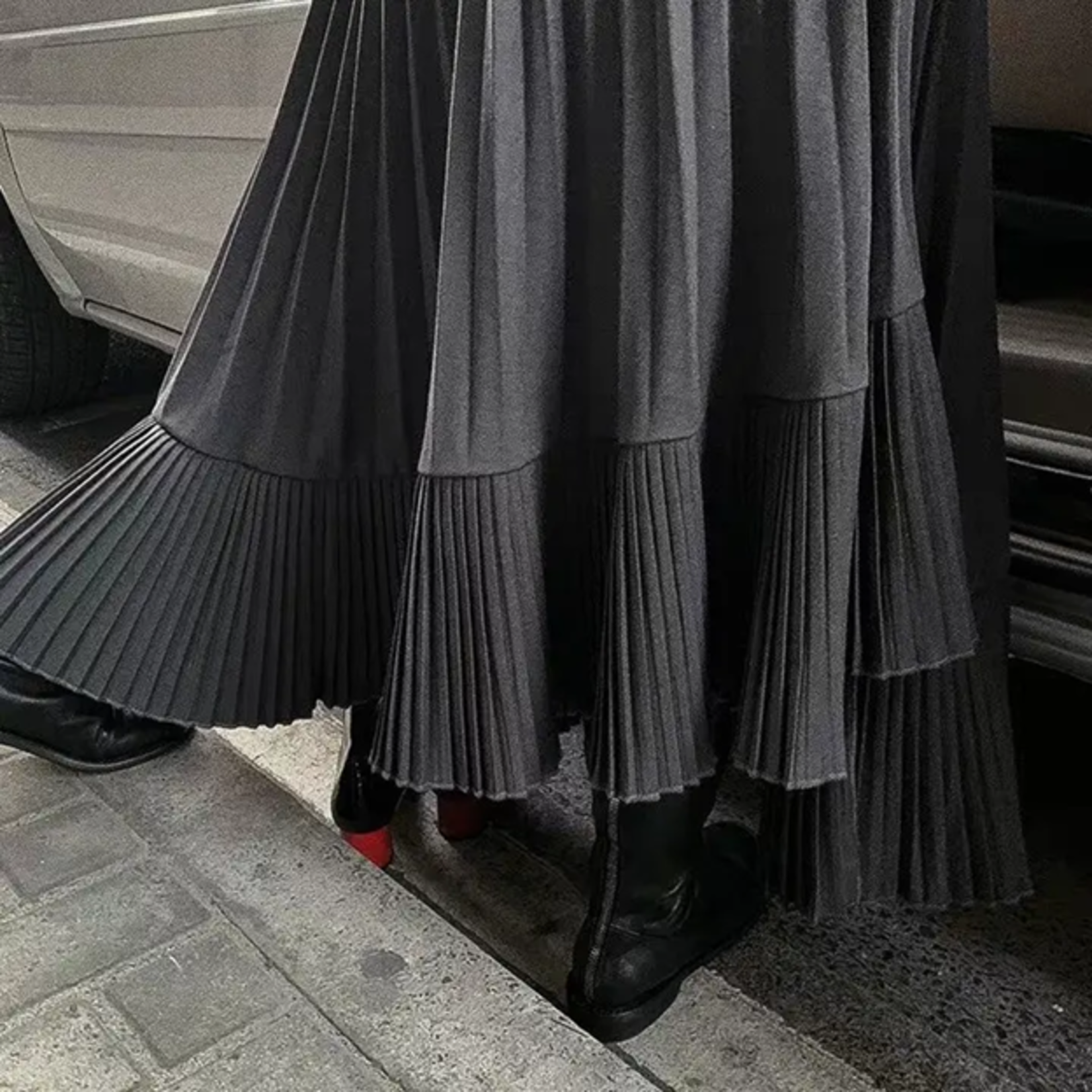 Irregular High Waisted Pleated Maxi Skirt in Black OS