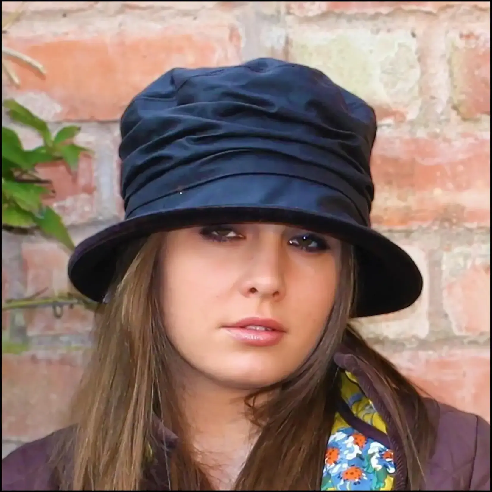 Peak & Brim Hats Christine High Crown Waxed Waterproof Hat, Elegant Foldaway Black