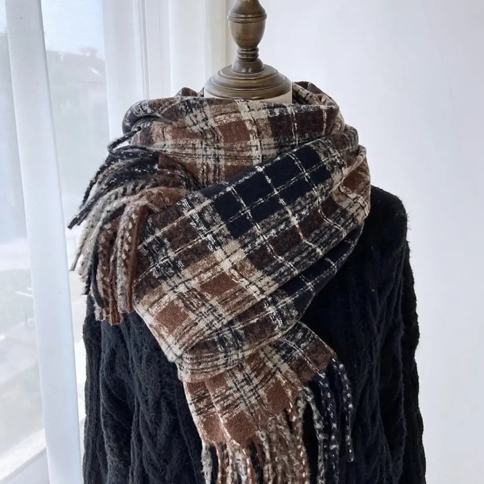 Plaid Scarf w/Fringe in Brown