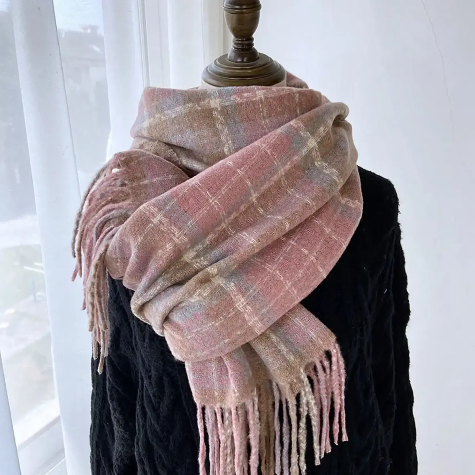 Plaid Scarf w/Fringe in Pink