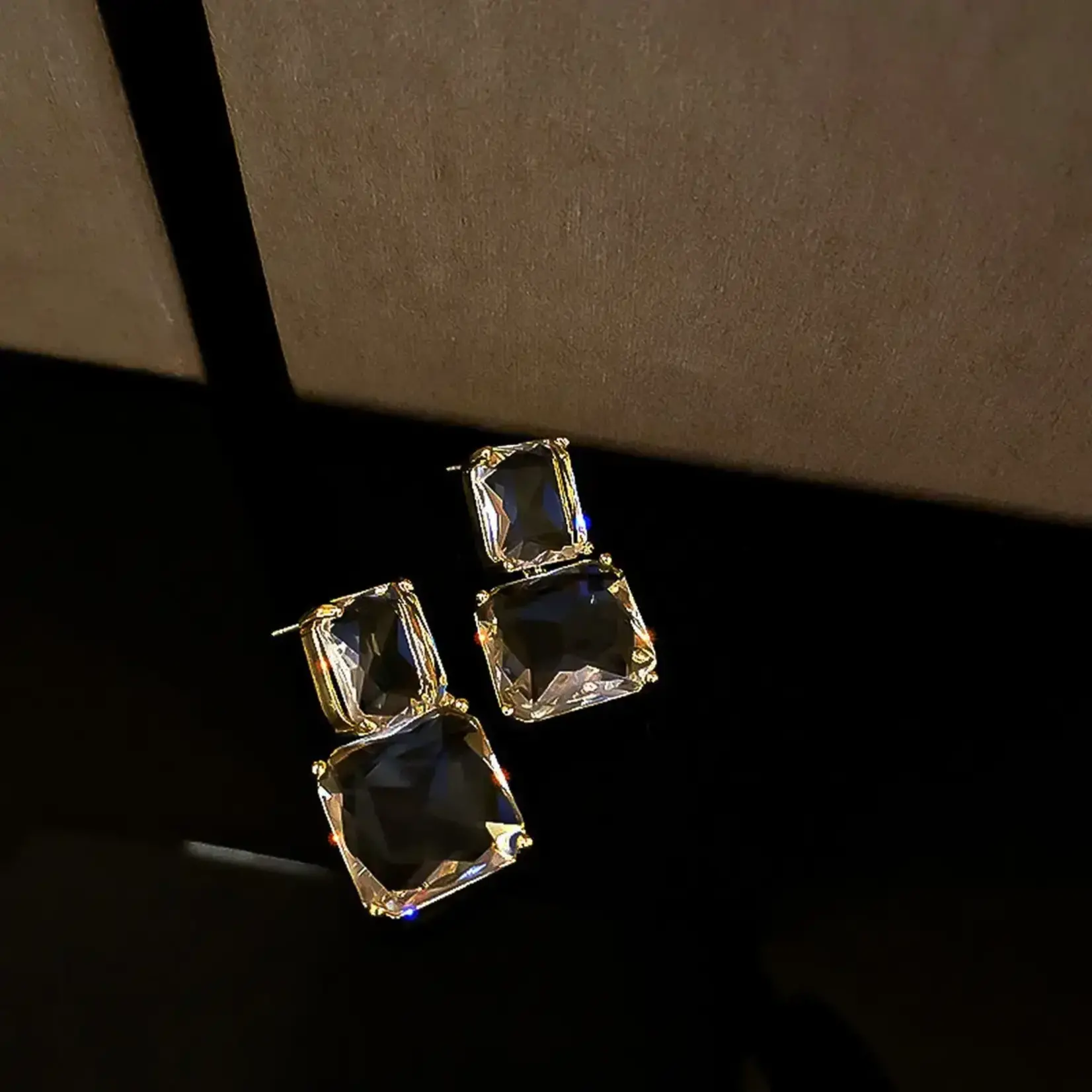 Simple High-End Transparent Cube Crystal Earrings In Clear/Gold