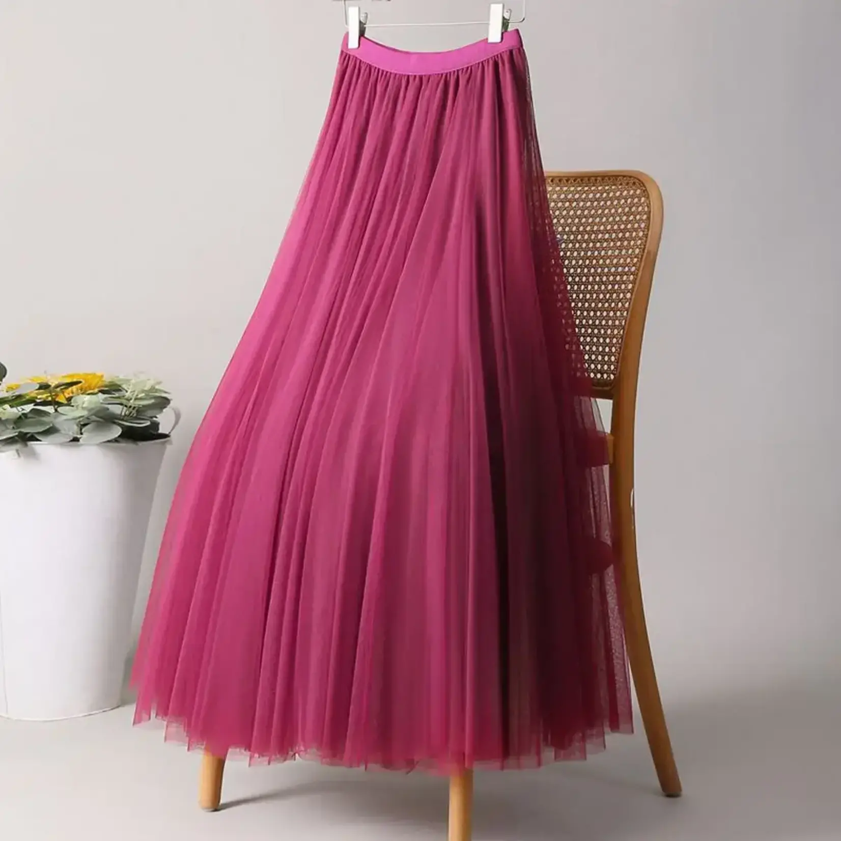 Solid Color Elastic-Waist Tulle A-Line Skirt in Deep Rose