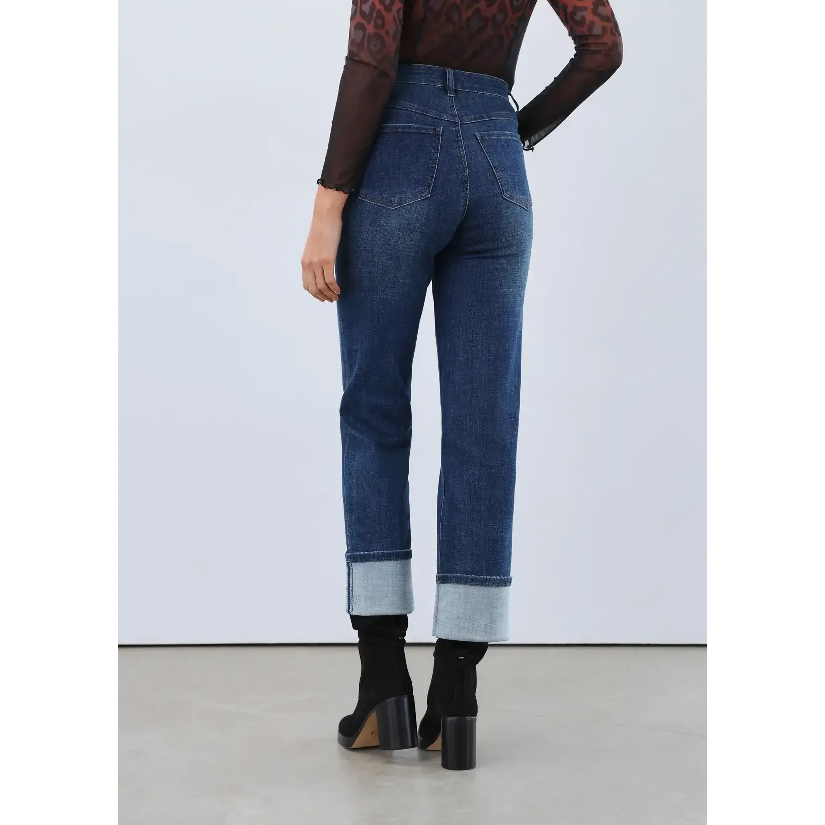 FDJ Suzanne Straight Ankle Jean in Dark Blue