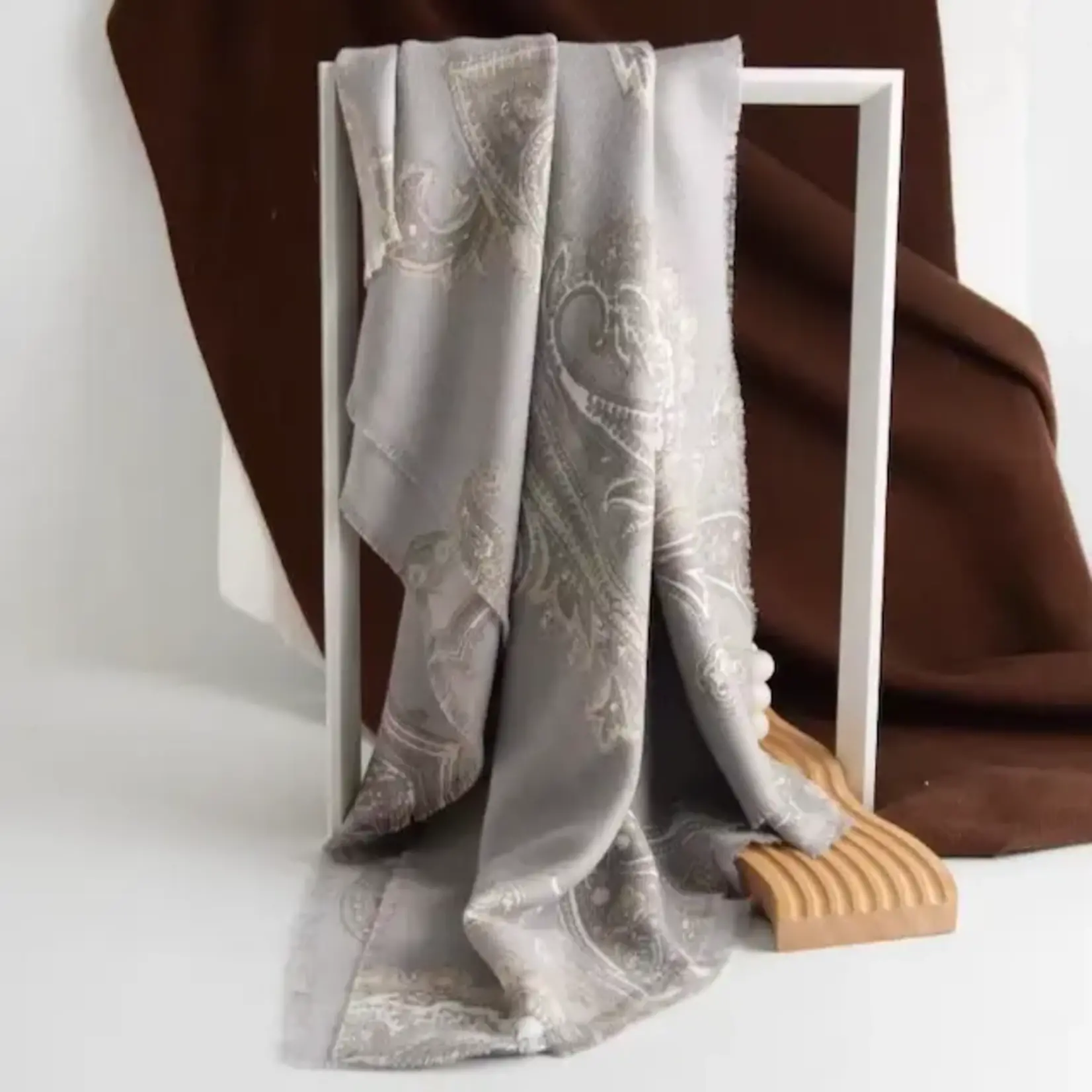Pretty Persuasions Paisley Print Scarf in Grey