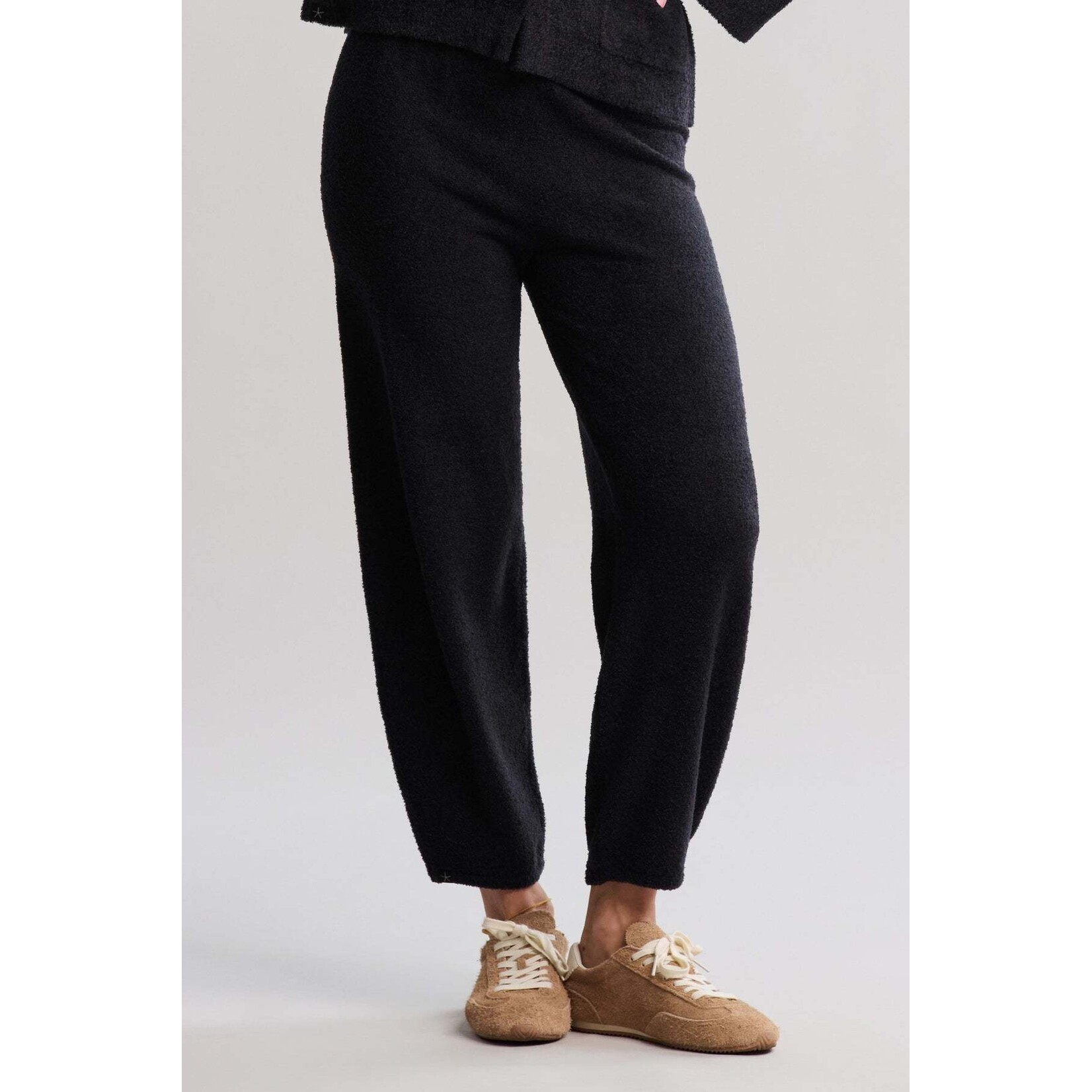 Barefoot Dreams Barrel Leg Pant in Black