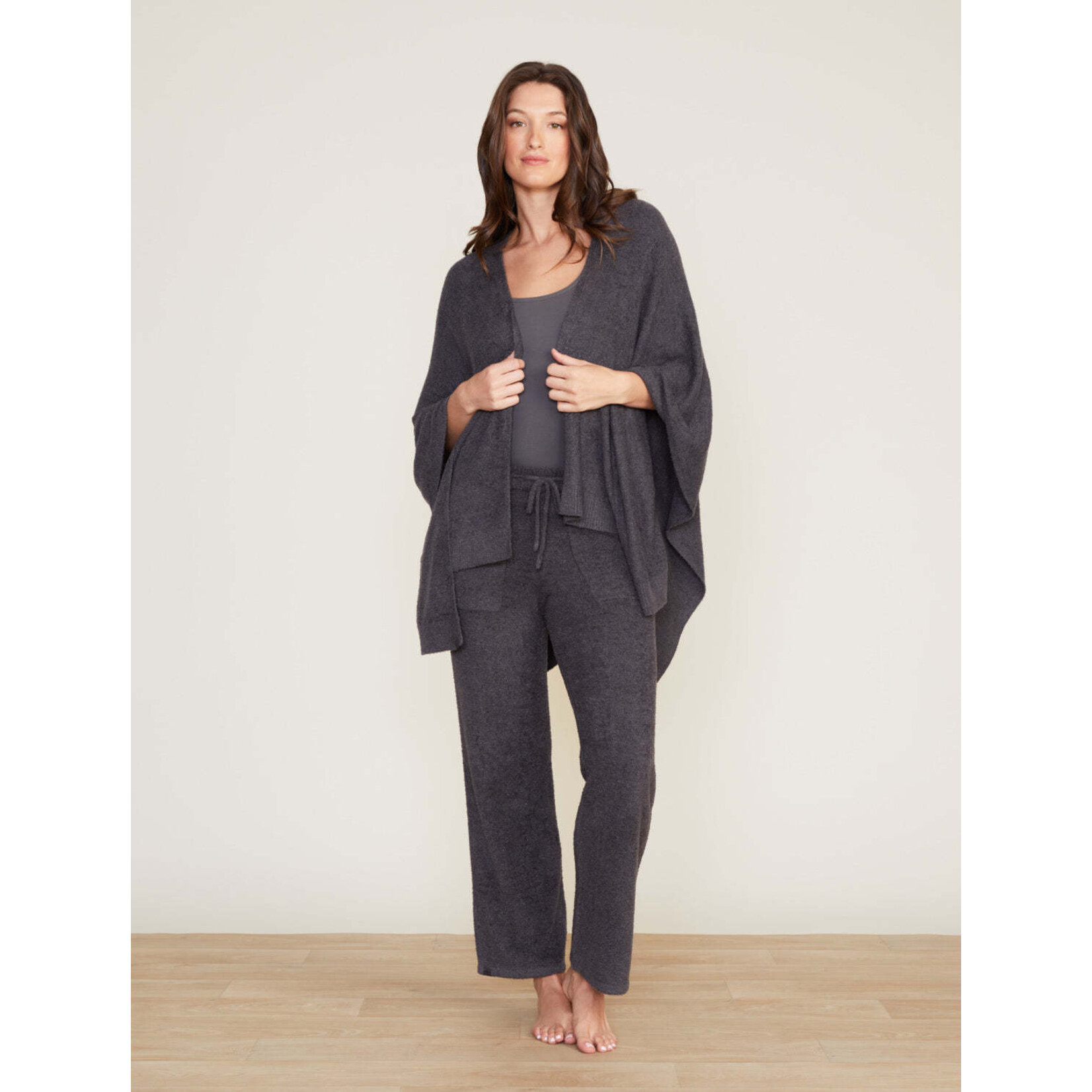 Barefoot Dreams CozyChic Lite® Weekend Wrap In Carbon OS
