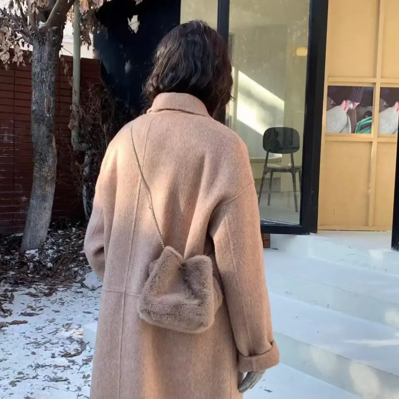 Pretty Persuasions Faux Fur Crossbody Bag & Handle in Taupe