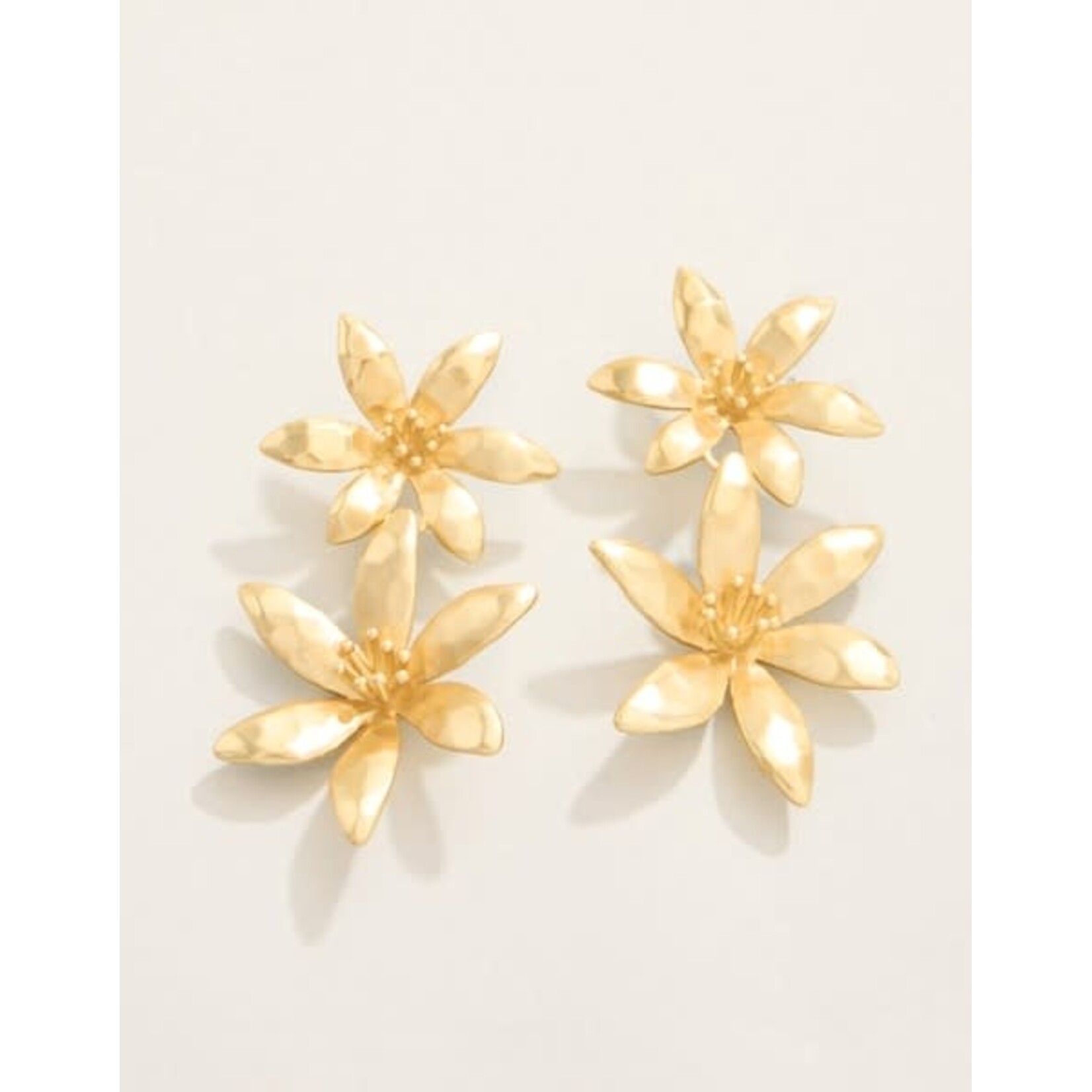Spartina River Lily Earrings Gold