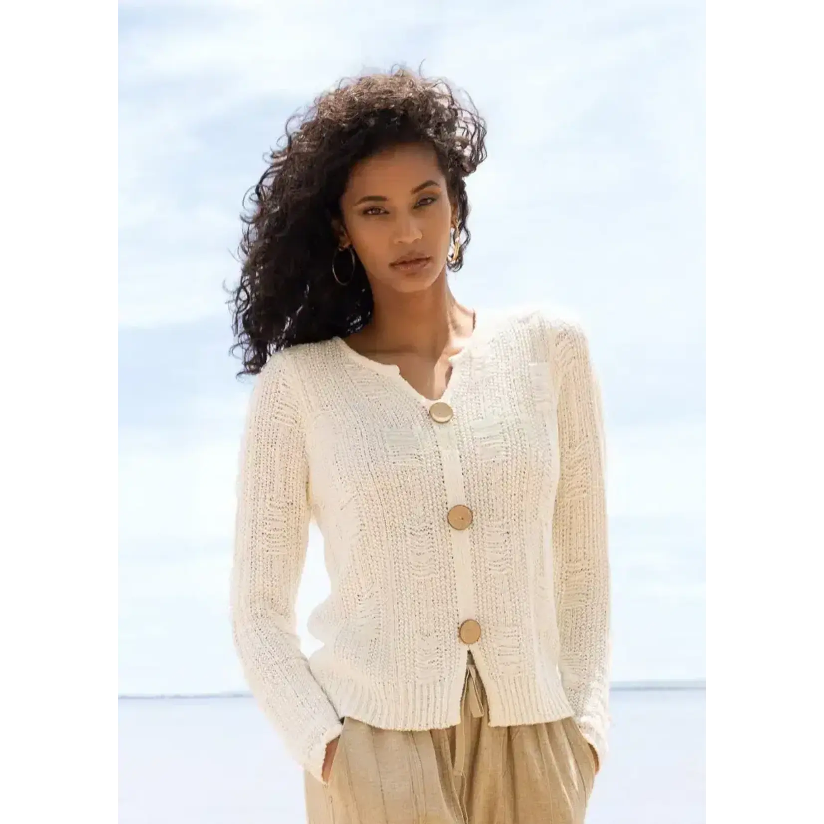 Alison Sheri Pullover Sweater w/ Buttons in Offwhite