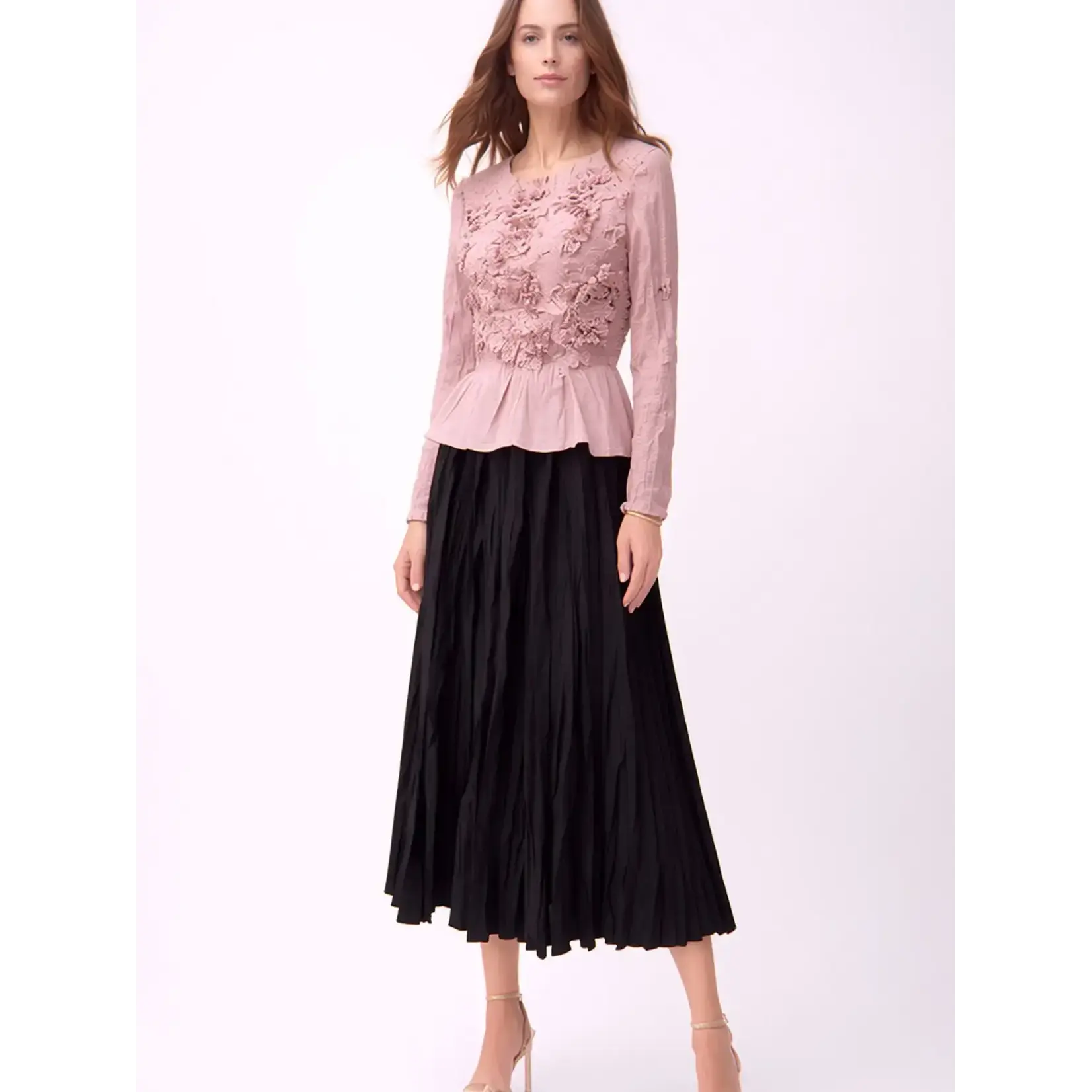 Ellyndale Pleated 3-D Flower Top in Blush Pink One Size