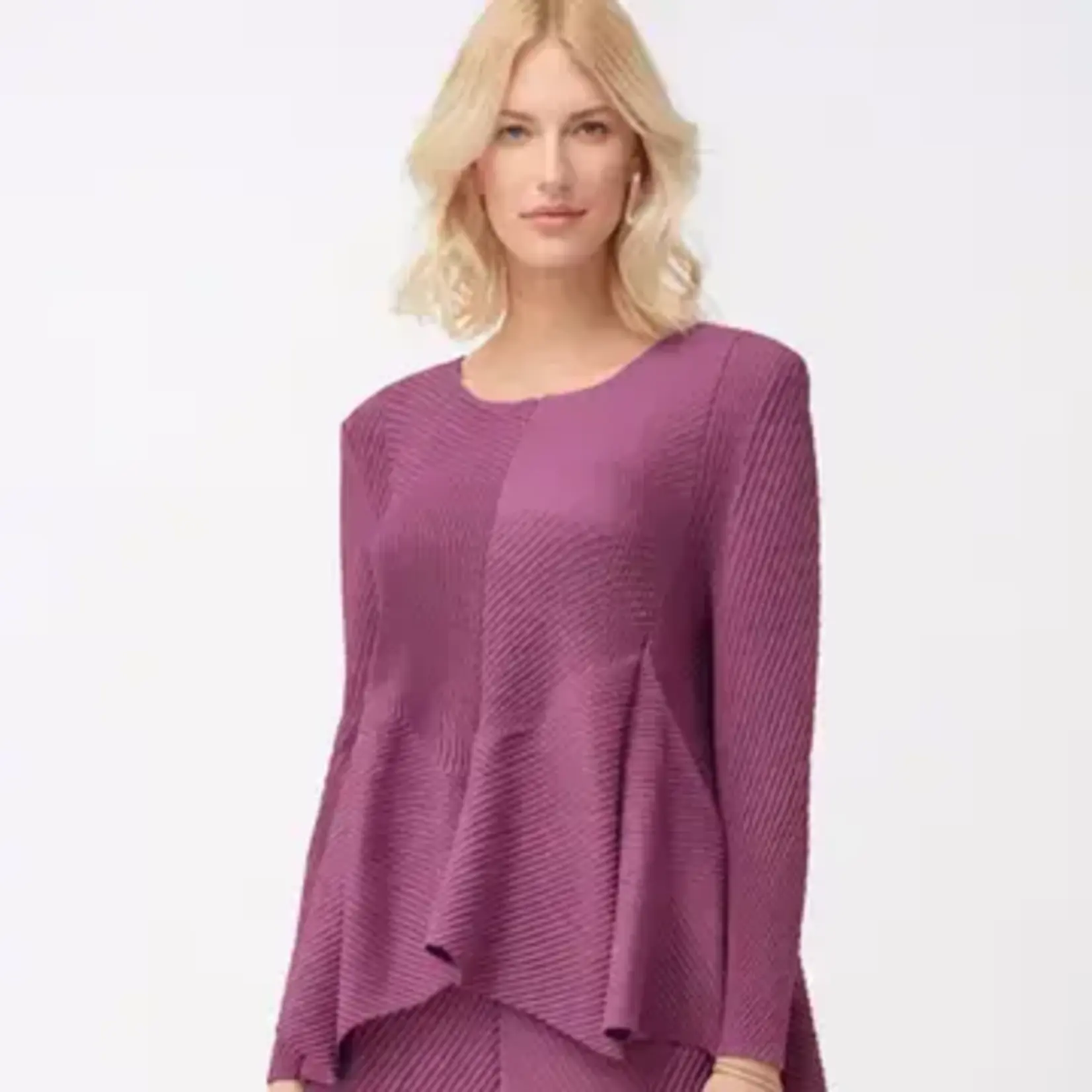 Ellyndale Pleated Flare Top in Berry - One Size