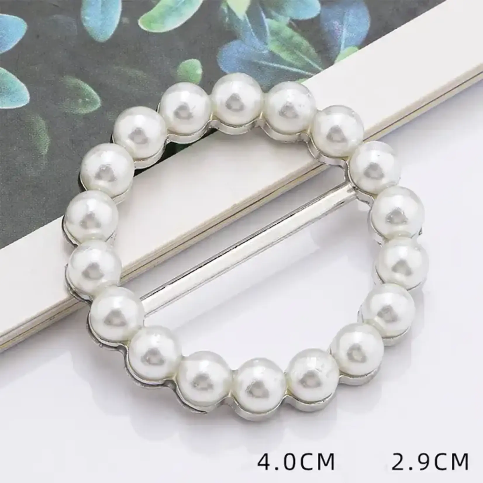 Lustrous Silver Scarf Ring w/Round Pearl