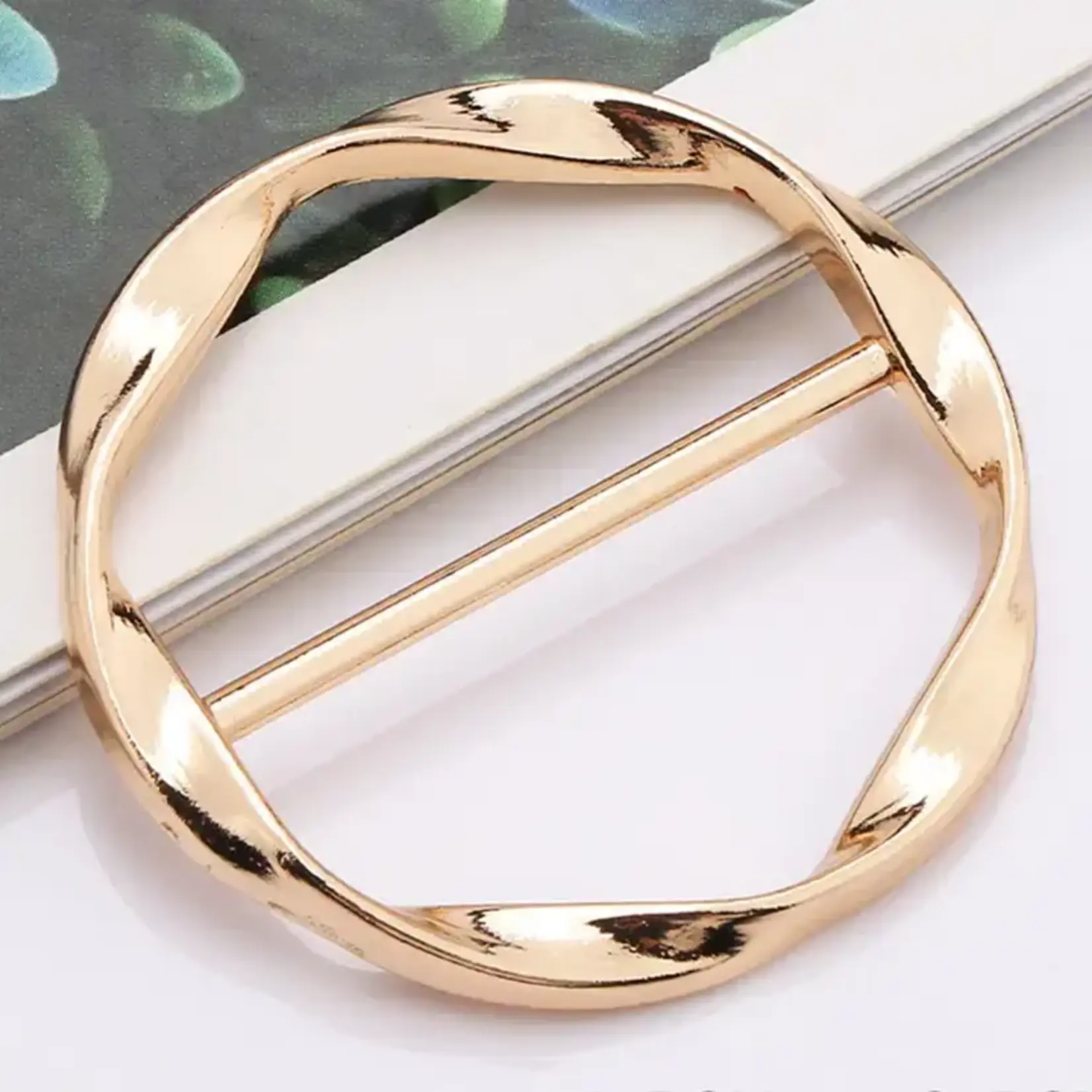 Metal Simple Scarf Ring in Glossy Gold