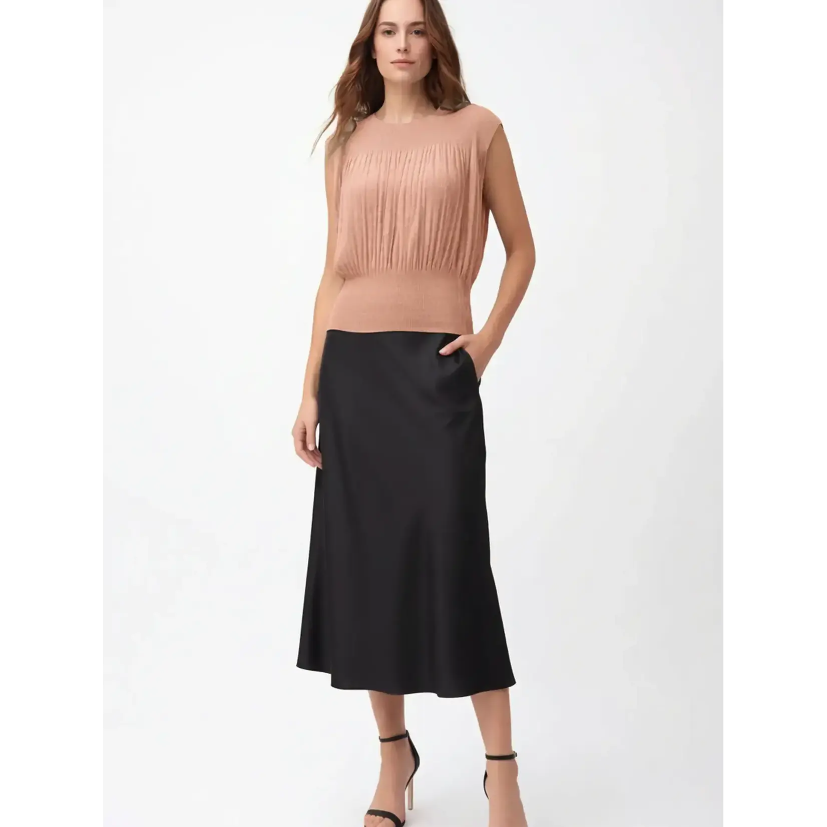 Ellyndale Pleating Sleeveless Chiffon Flow Top in Peach OS