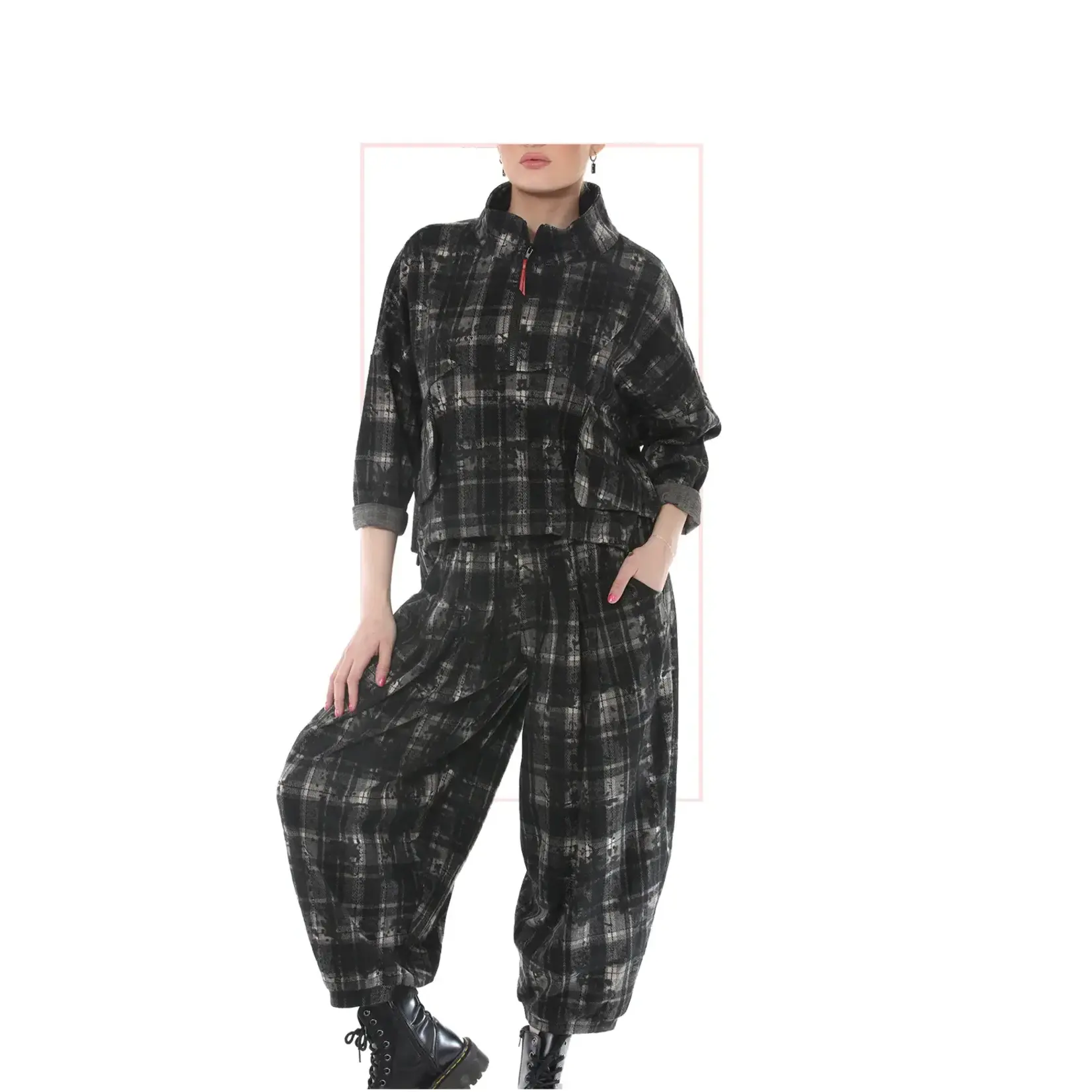 Terra Women's Plaid Half-Zip Top Blk Plaid OS