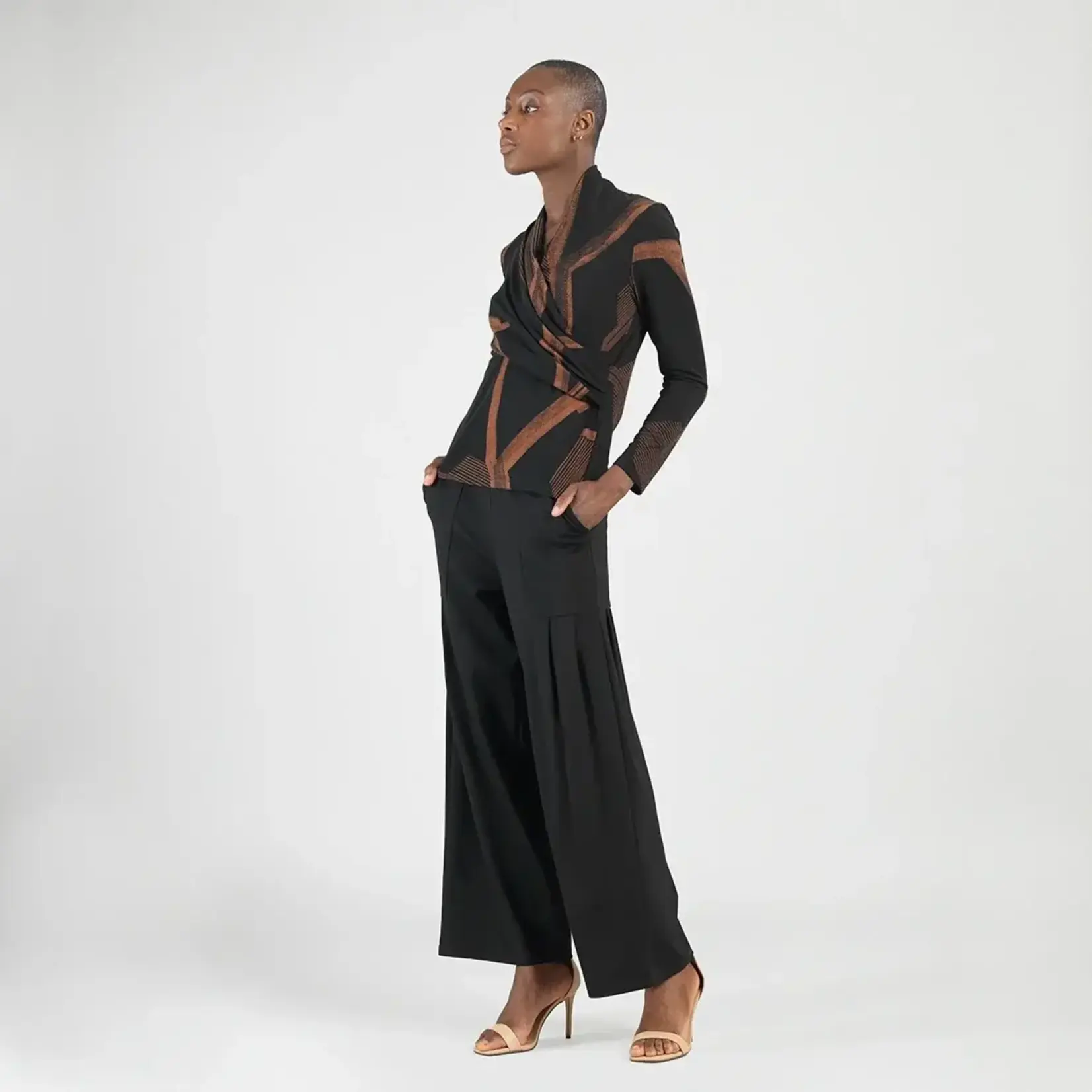 Clara Sunwoo Lightweight Cozy - V-Neck Draped Pleat Sweater Top-Coffee/Black
