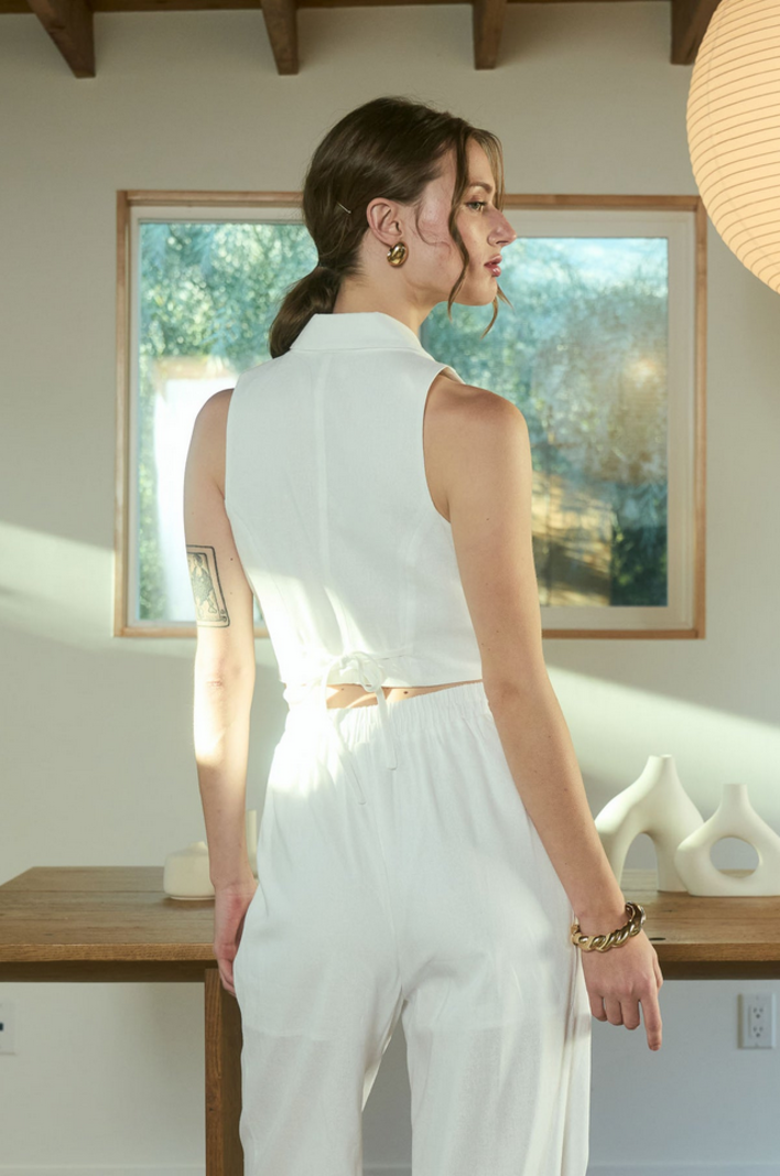 Blu Pepper Cropped Linen Vest