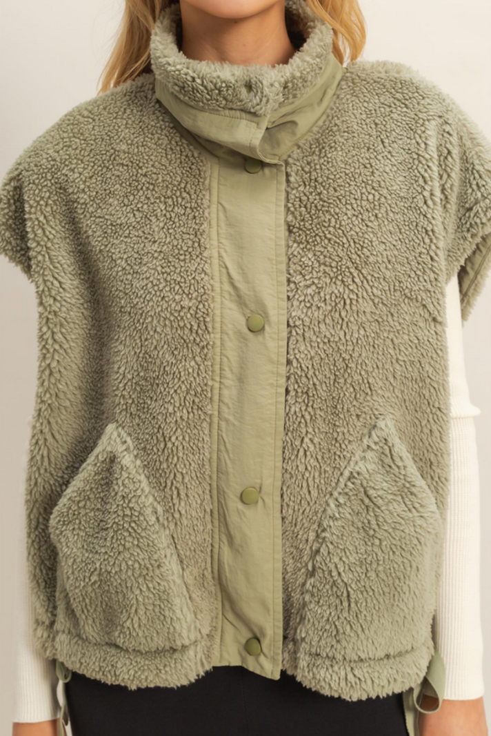 HYFVE Oversized Fleece Vest