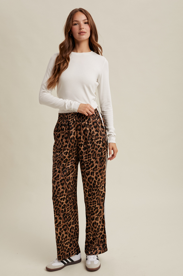 Wishlist Ribbed Lettuce Hem Top