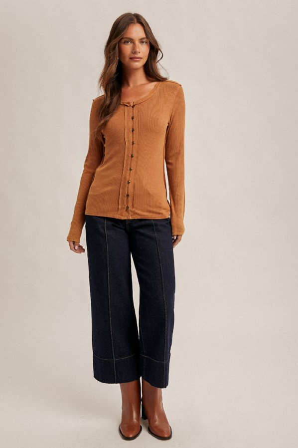 Hem & Thread Washed & Buttoned Long Sleeve Top