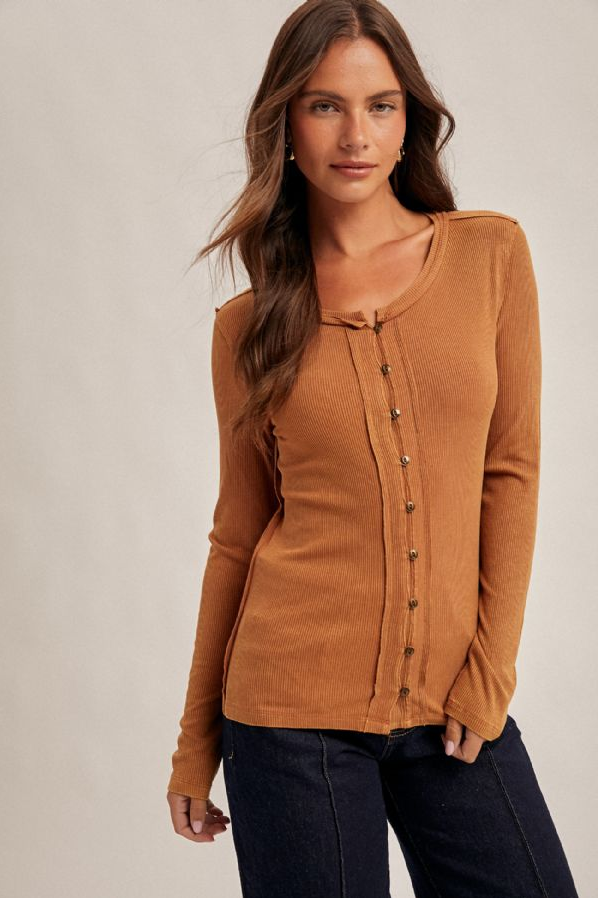 Hem & Thread Washed & Buttoned Long Sleeve Top