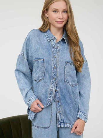 Blu Pepper Washed Chambray Button Up