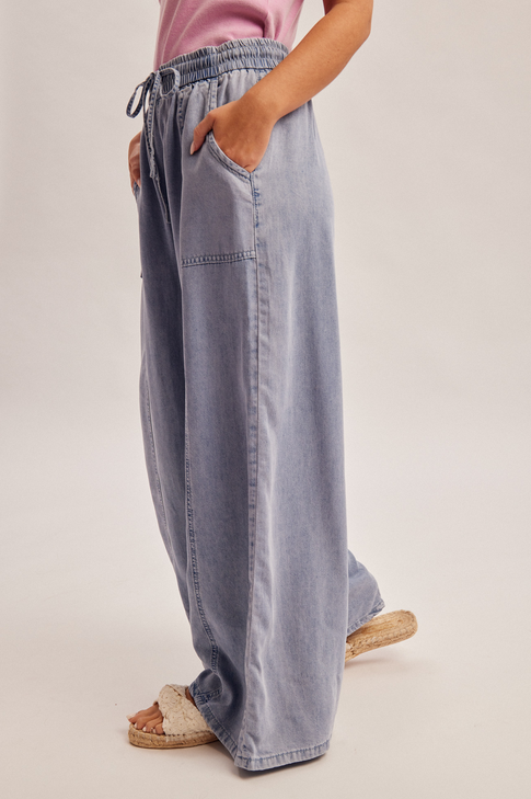 Hem & Thread Patch Pocket Chambray Pants