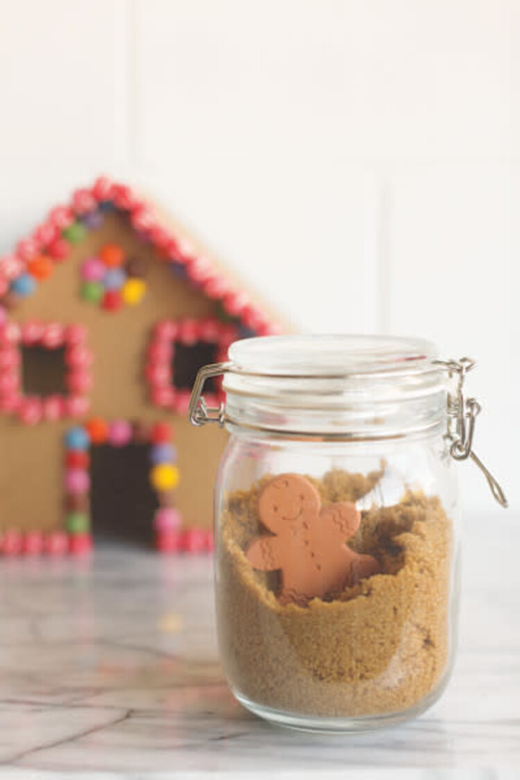 Danica Gardien de cassonade - Bonhomme en pain d'épice