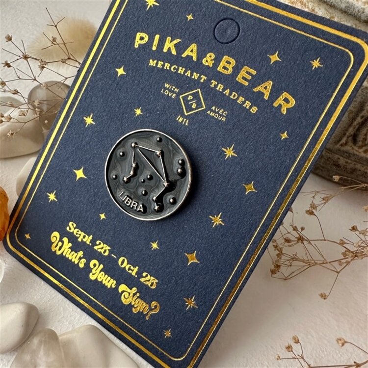 Pika & Bear Épinglette signe astrologique