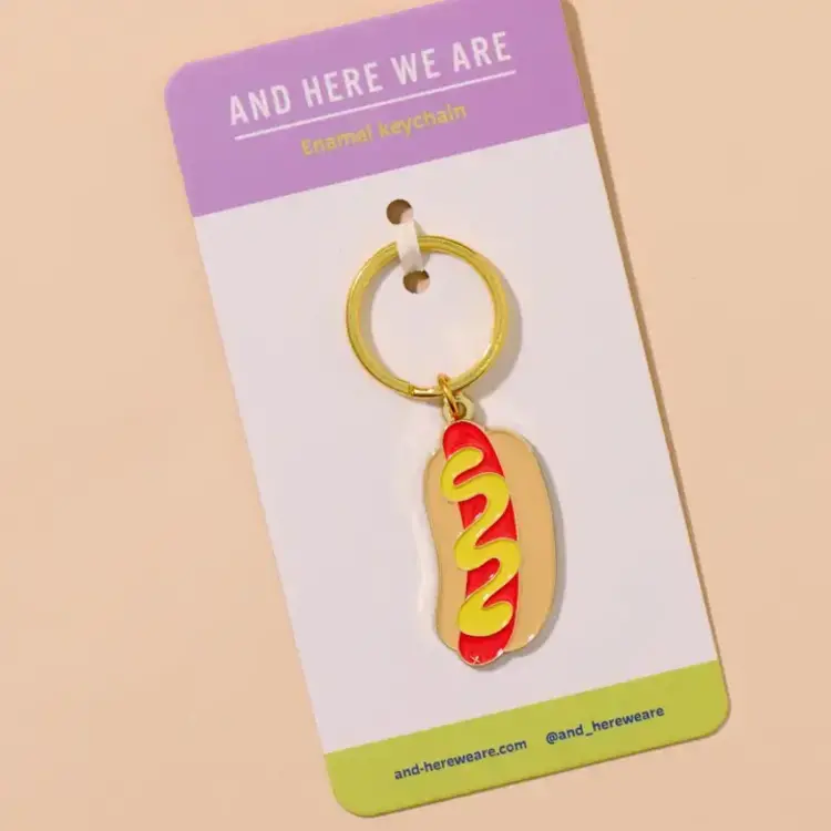 And Here We Are Porte-clés en émail - Hot Dog
