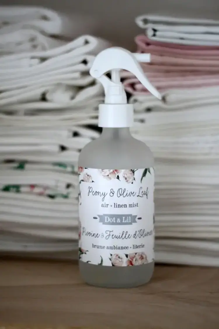 Dot & Lil Brume d'ambiance & literie -  Pivoine et Feuille d'Olivier