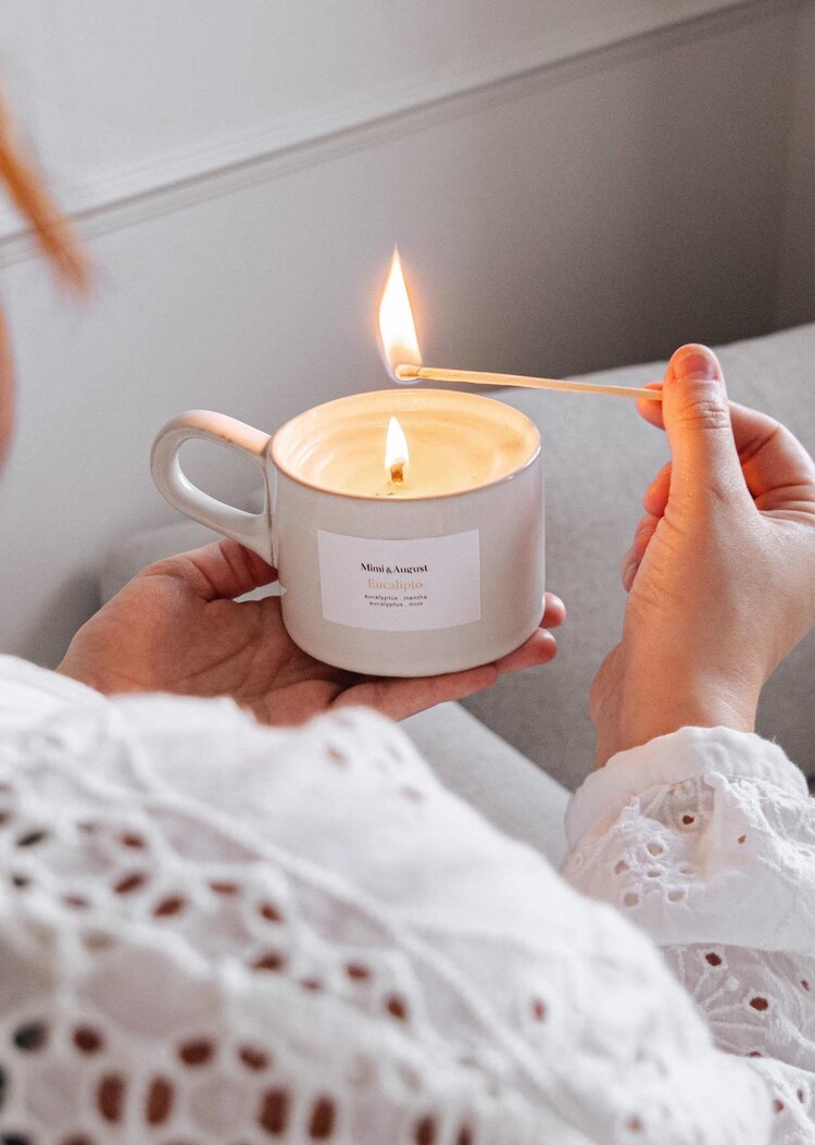 Mimi & August Bougie - Eucalipto 5.5 oz
