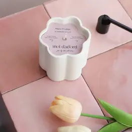 Moi d'abord Bougie de soja - Mûre et tulipe