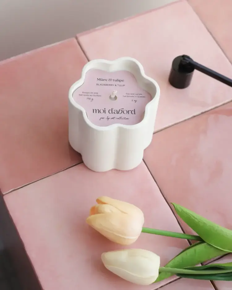 Moi d'abord Bougie de soja - Mûre et tulipe