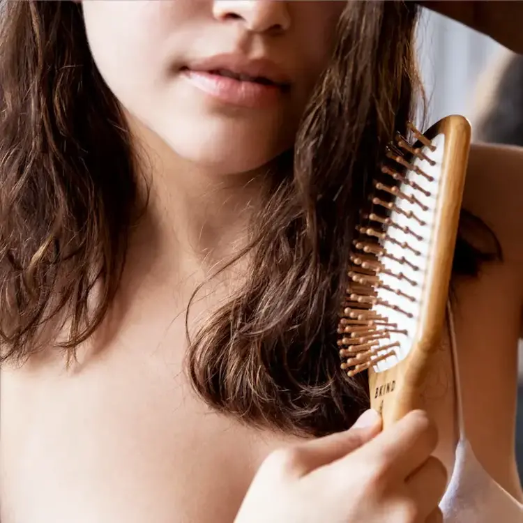 BKIND Brosse à cheveux en bambou